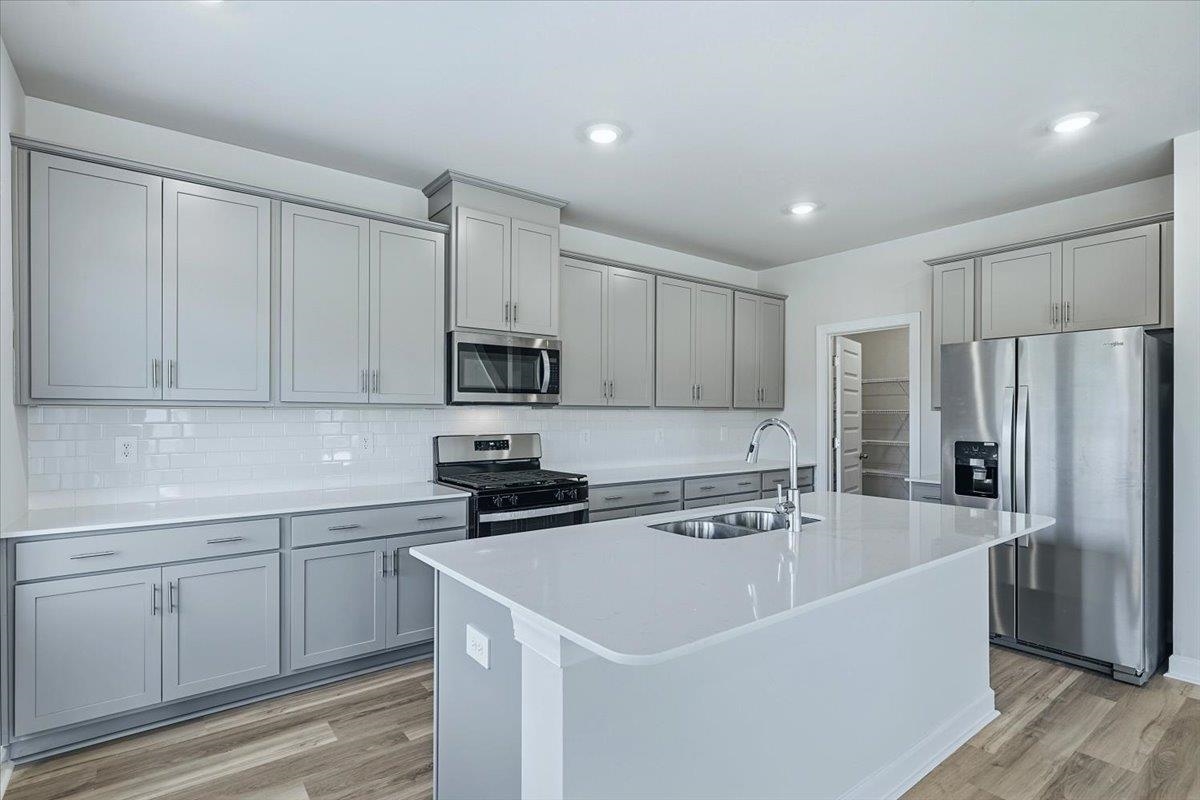 947 Rising Oak Court Property Photo 8
