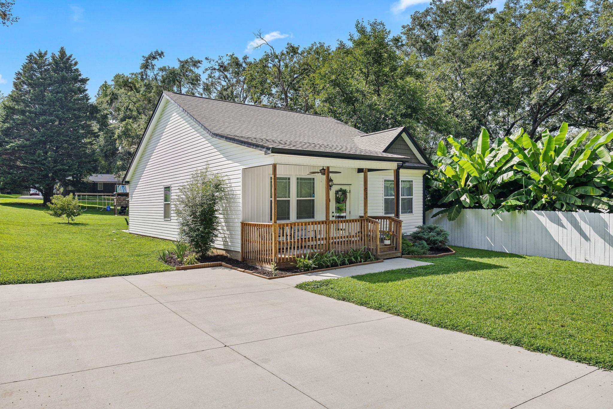 223 Eastland Drive Property Photo 32