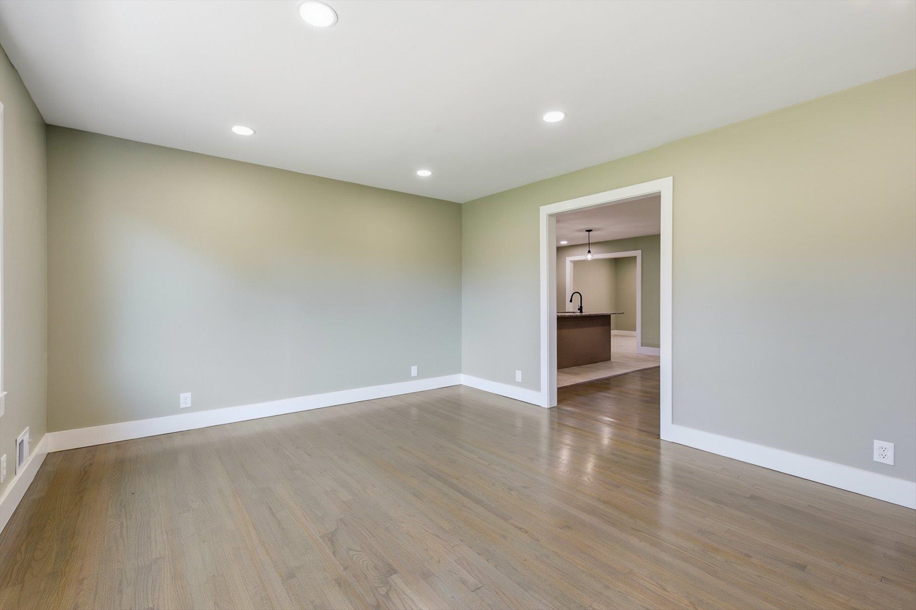 128 Galaxie Place Property Photo 7
