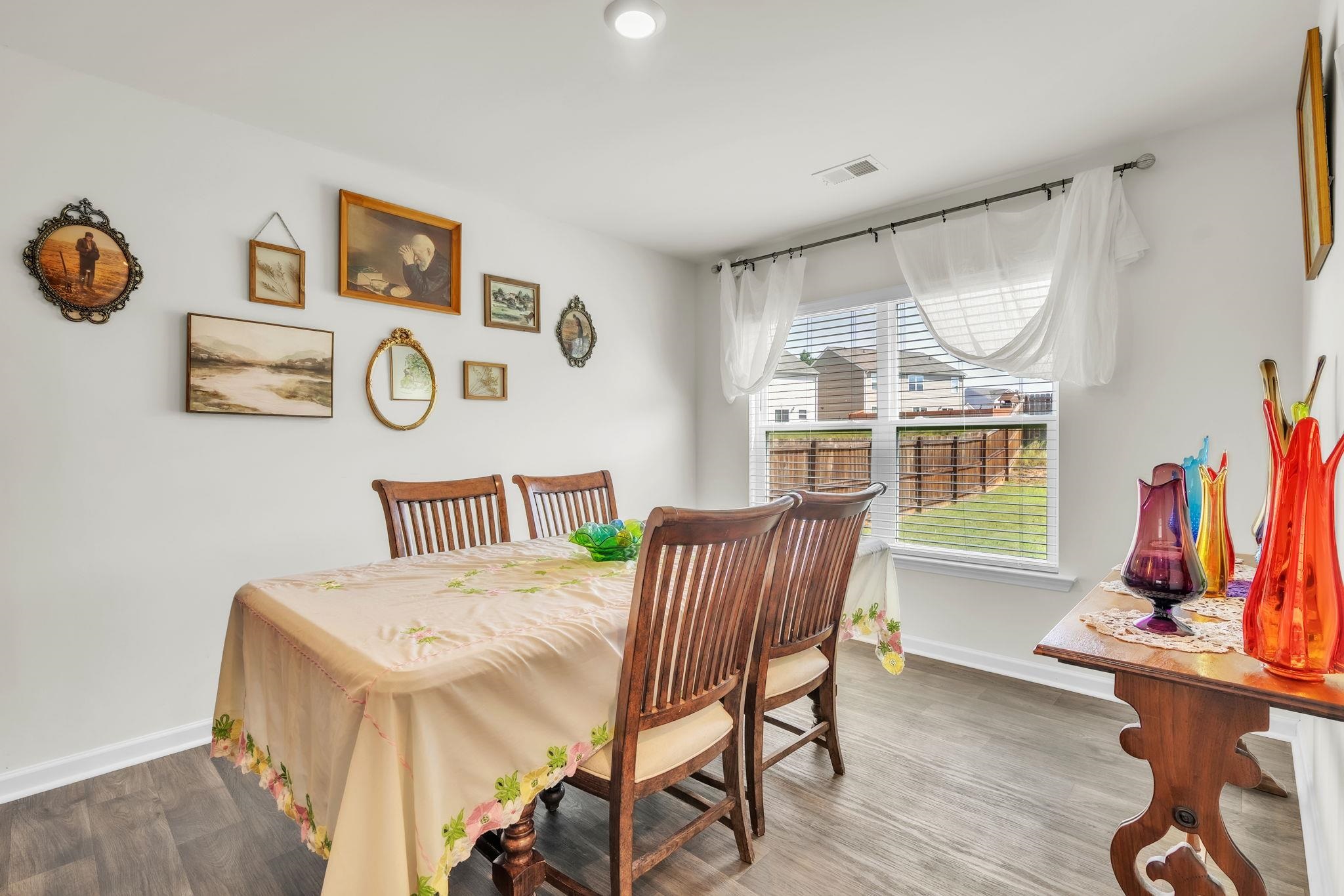 1080 Yearling Way Property Photo 7