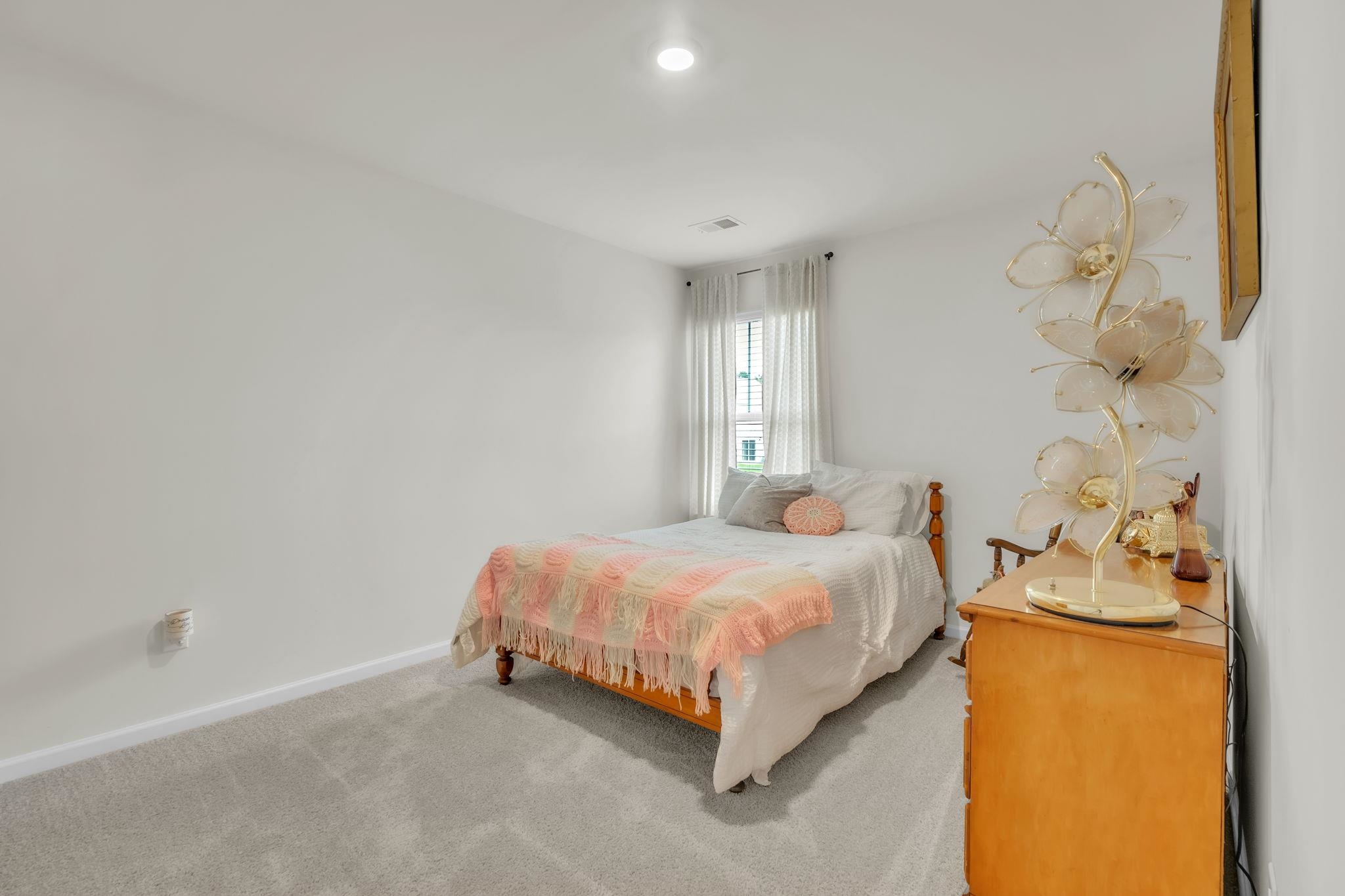 1080 Yearling Way Property Photo 13