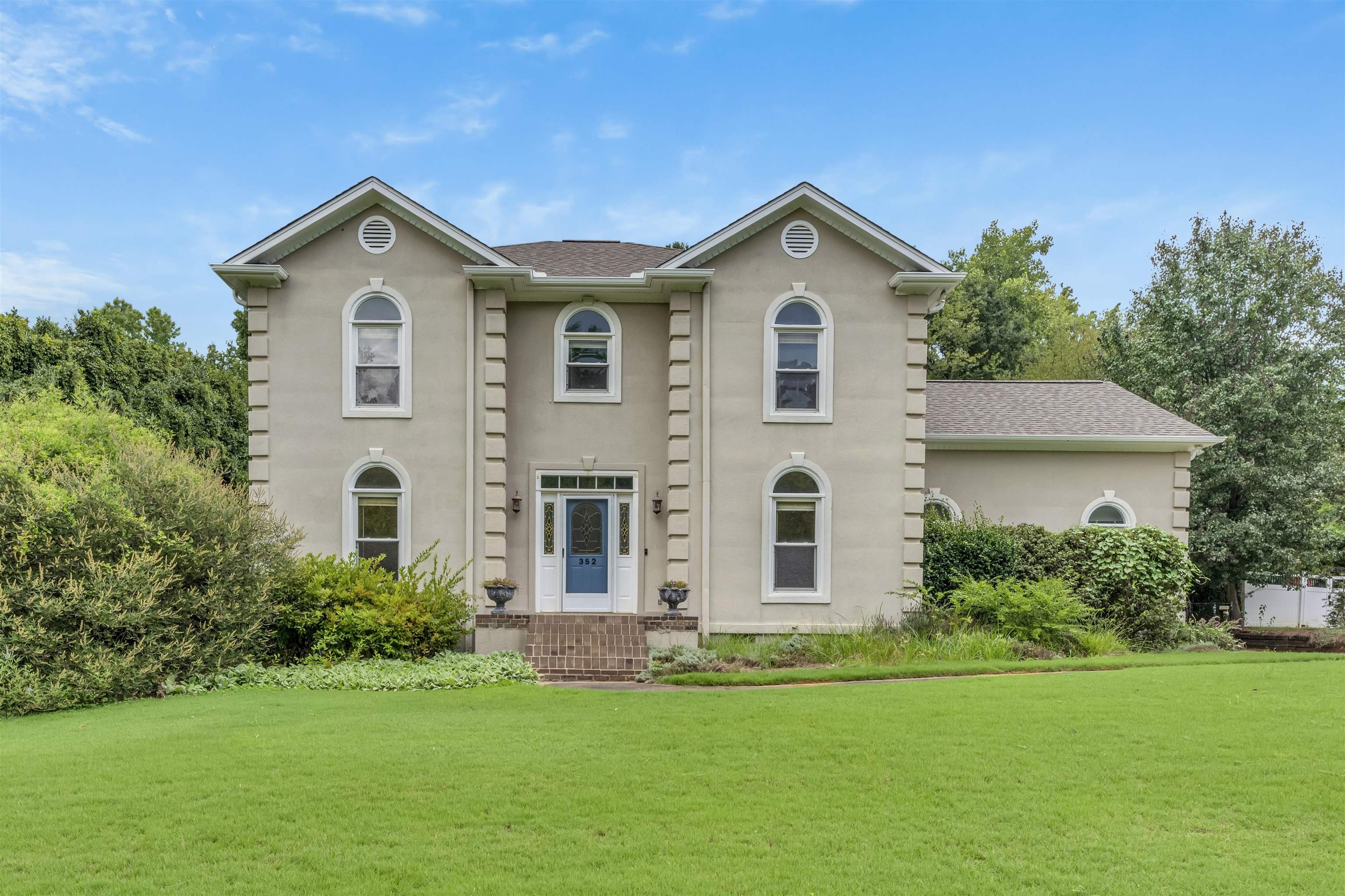 352 Round Ridge Road Property Photo 1