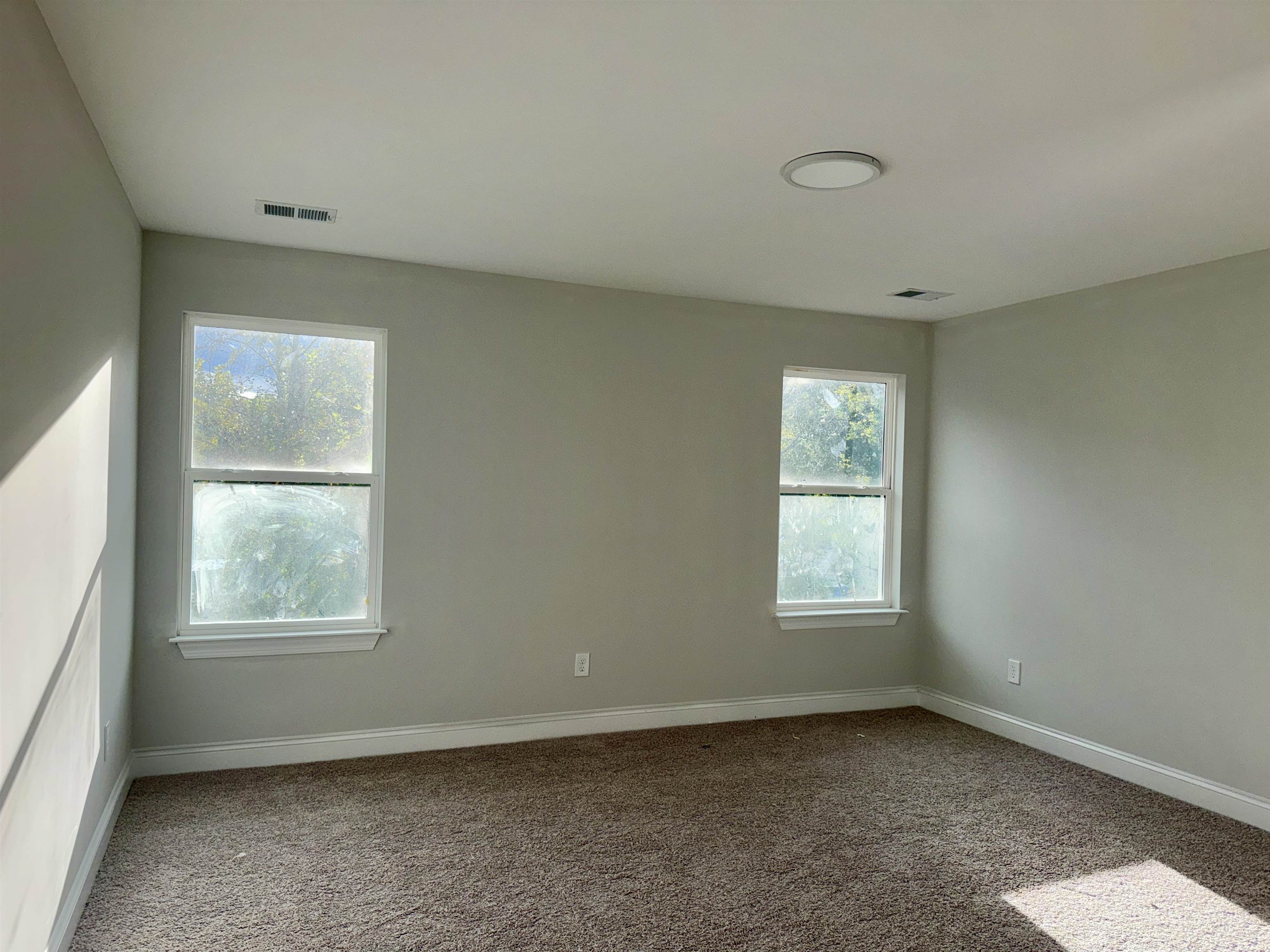 1121 Stable Way Property Photo 8