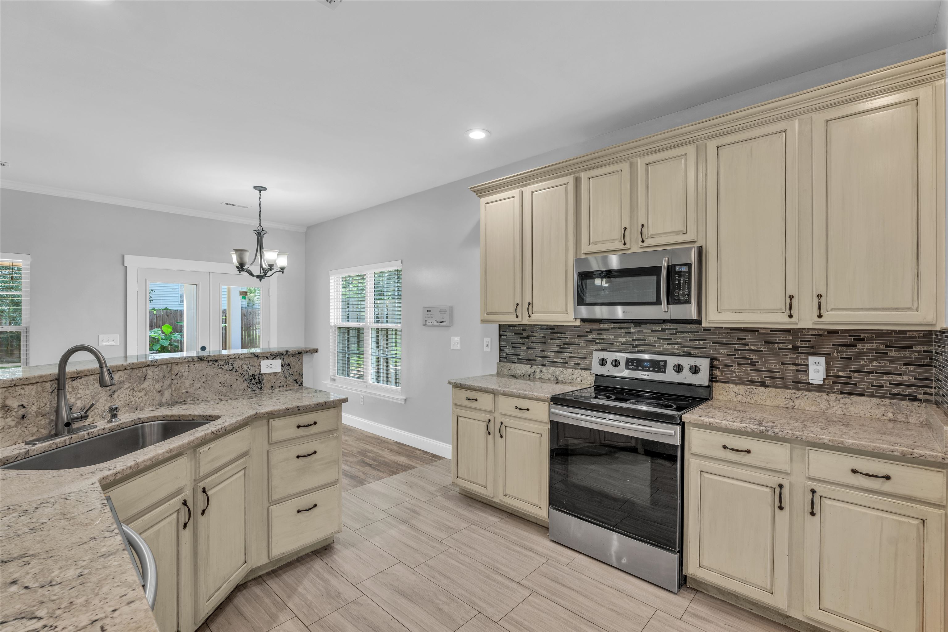 618 Chadwyck Drive Property Photo 15