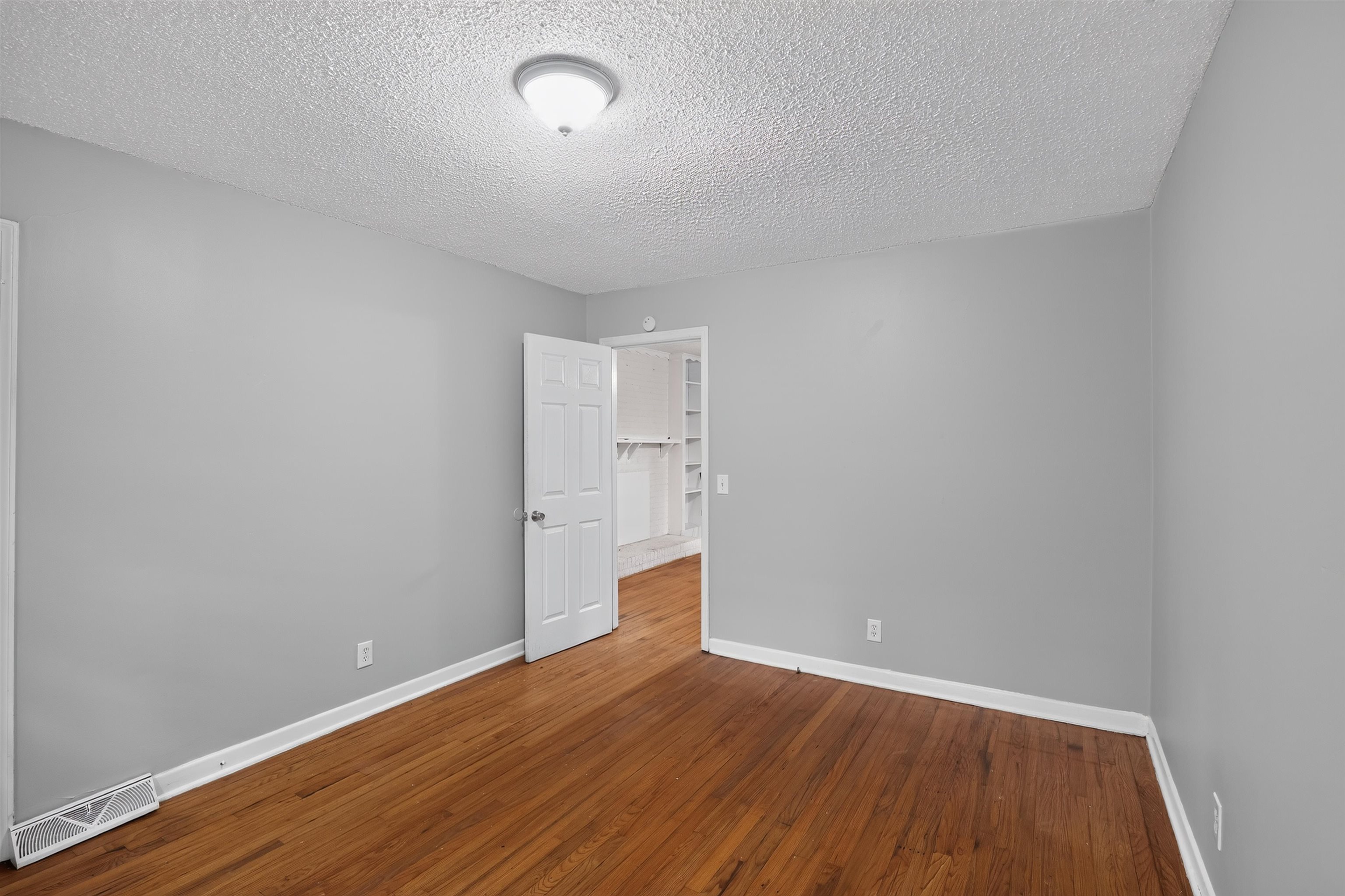 114 Folkstone Street Property Photo 12