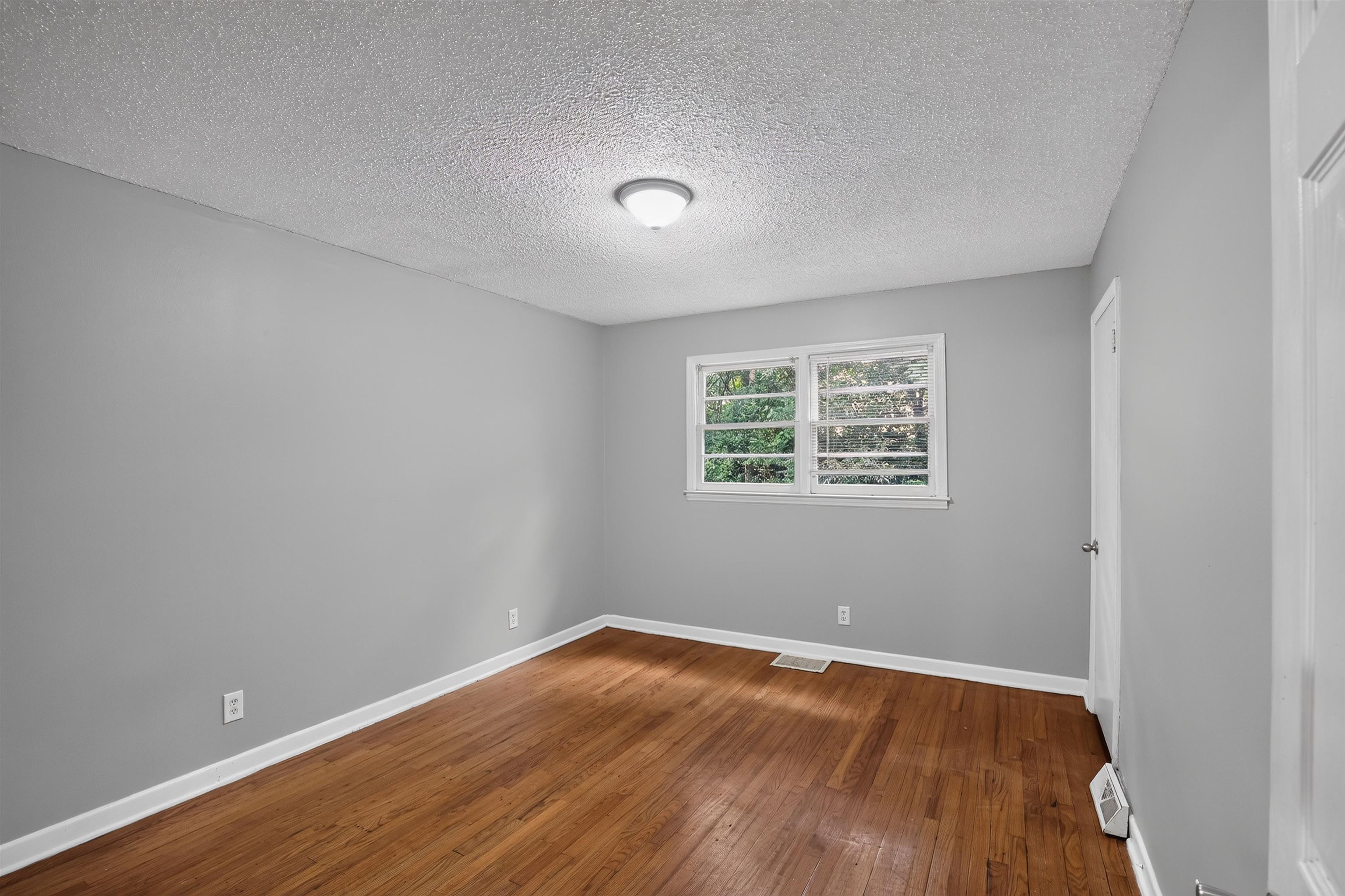 114 Folkstone Street Property Photo 13