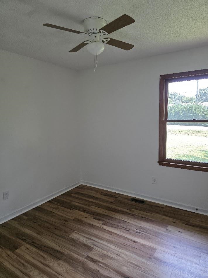 1211 W Rutledge Ave Property Photo 14