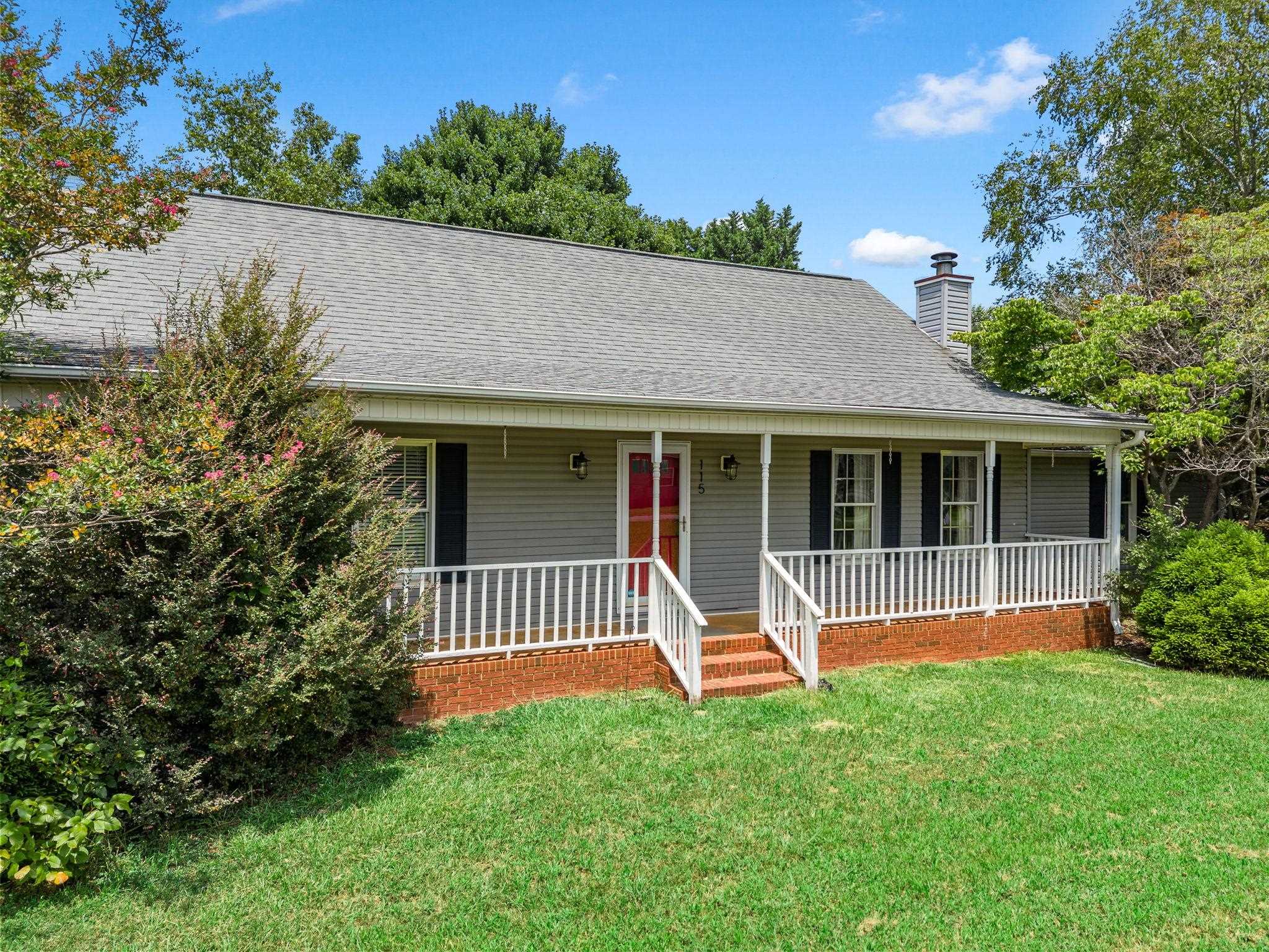 115 Berrys Pond Drive Property Photo 2