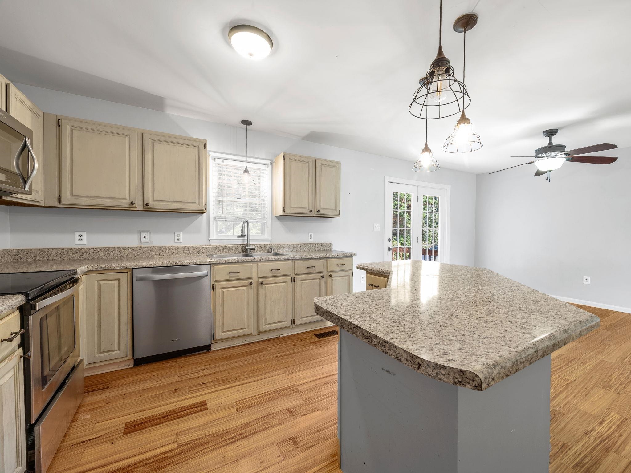 115 Berrys Pond Drive Property Photo 16