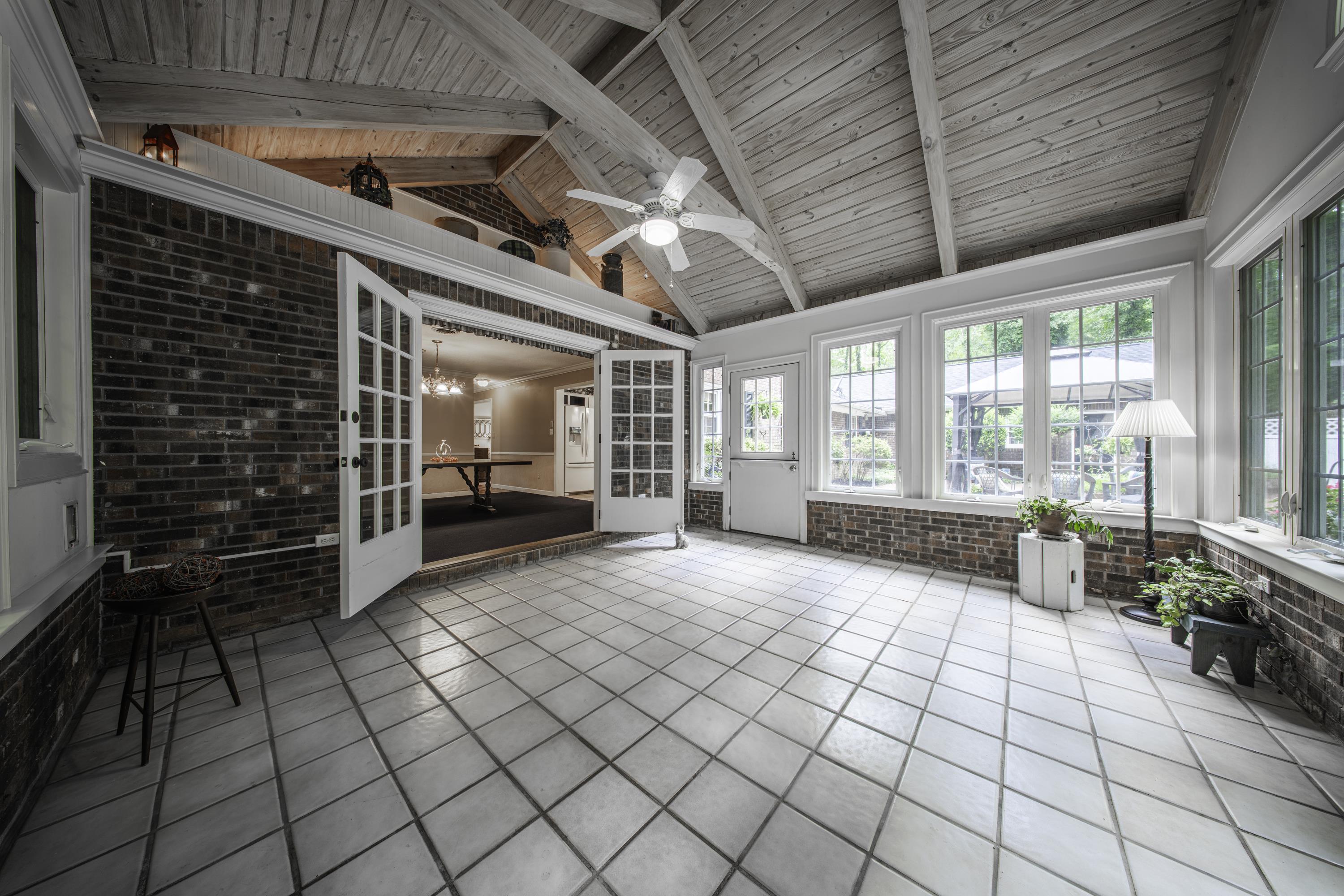 225 Walnut Hill Lane Property Photo 8