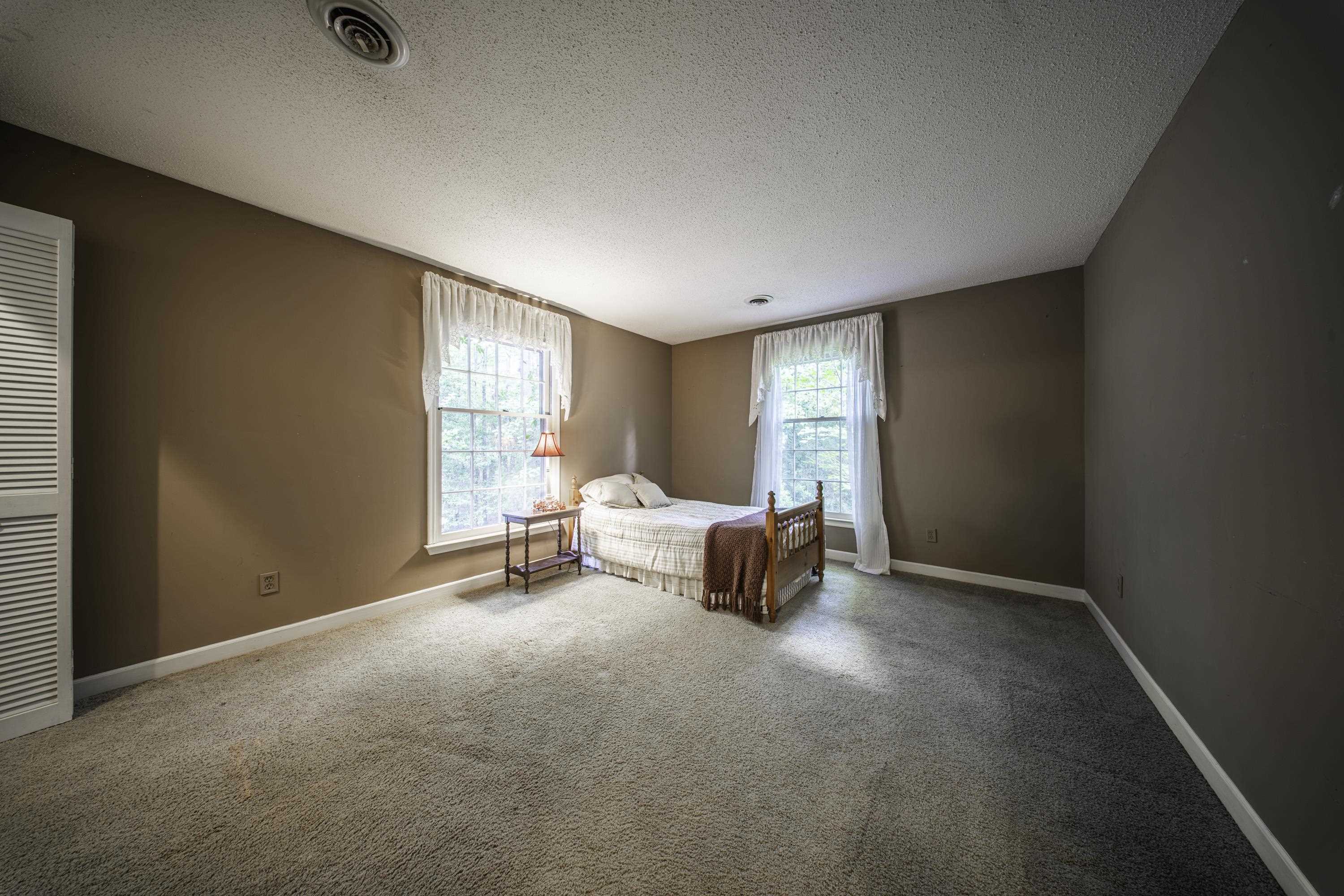 225 Walnut Hill Lane Property Photo 33