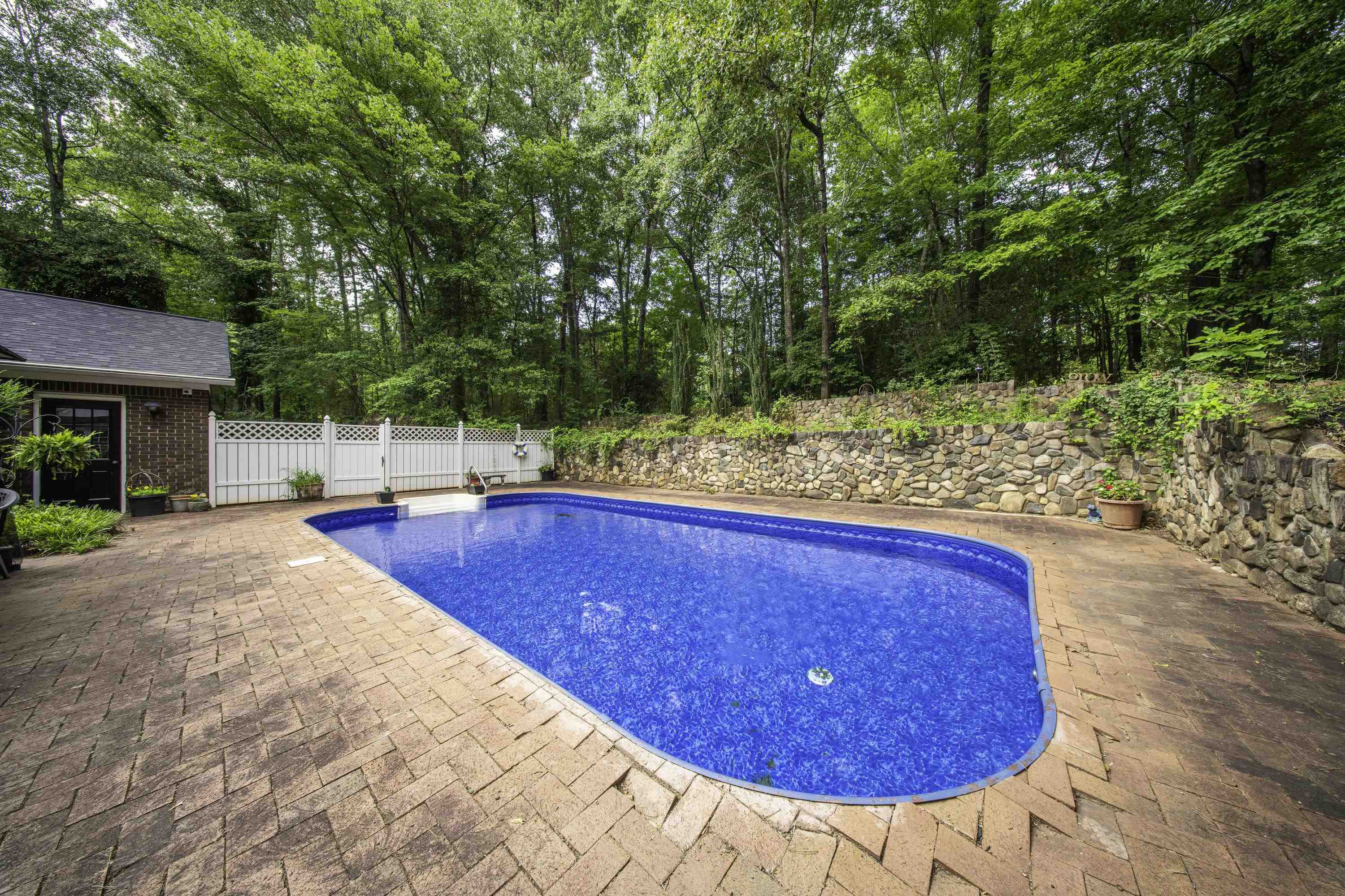 225 Walnut Hill Lane Property Photo 44