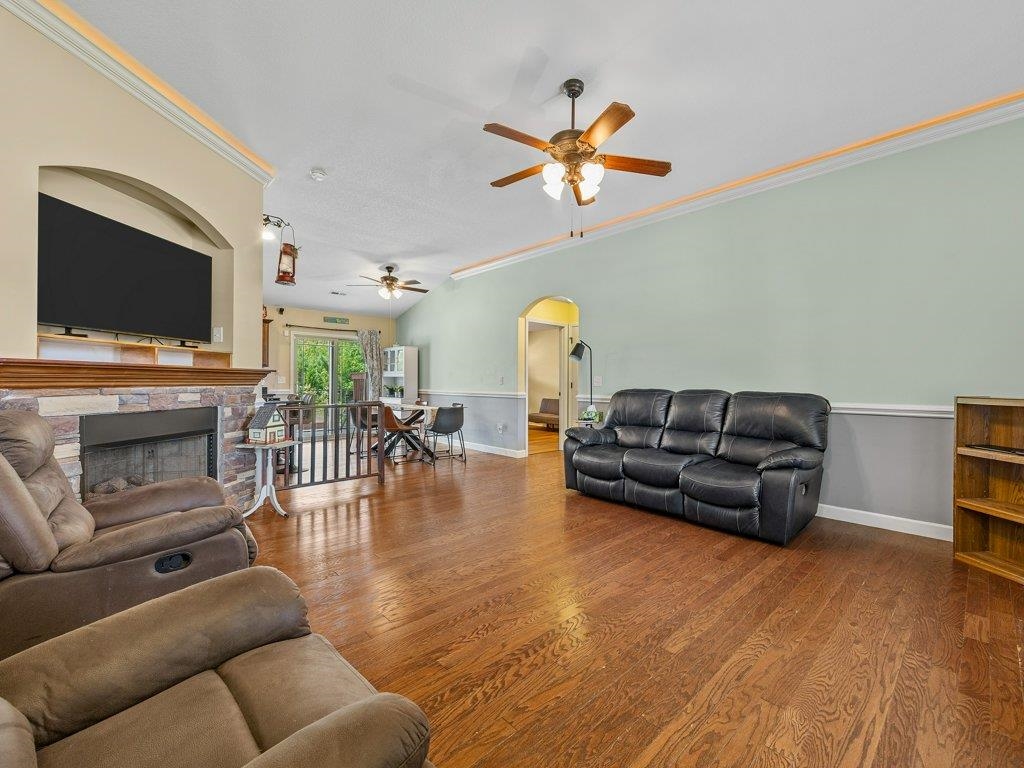 326 Gleaner Dr Drive Property Photo 7