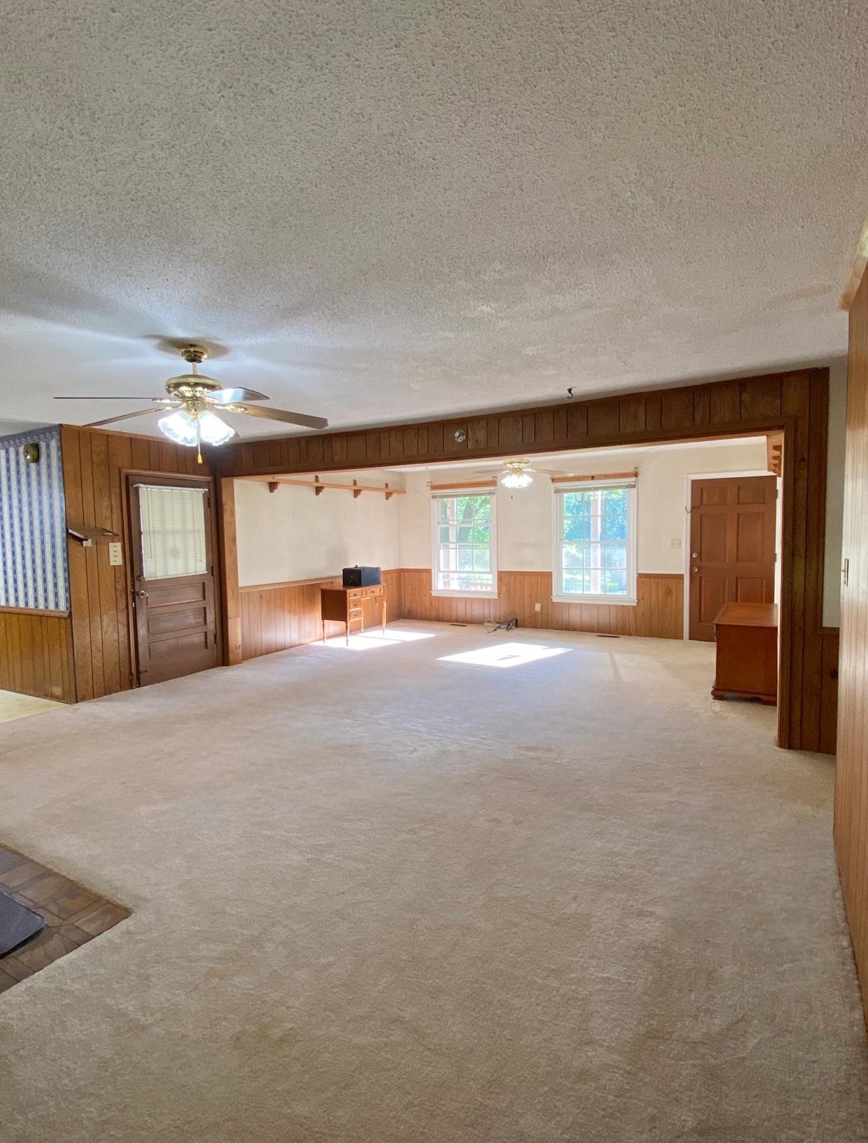 631 Riveroak Circle Property Photo 6
