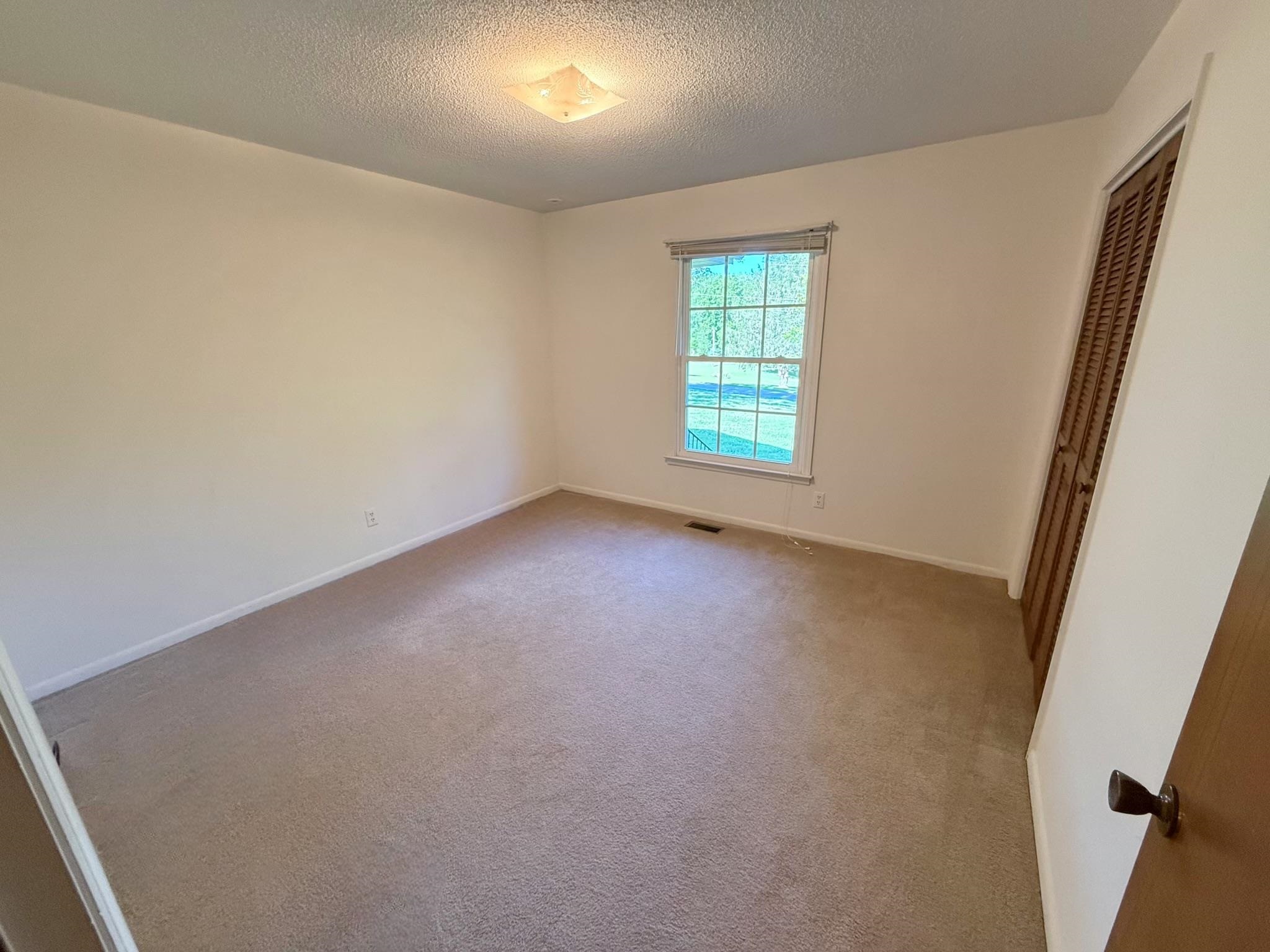 631 Riveroak Circle Property Photo 9