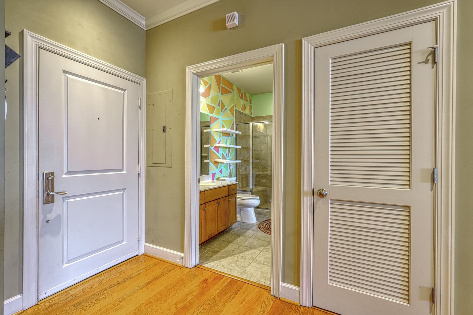 155 E Broad #414 Street Property Photo 18