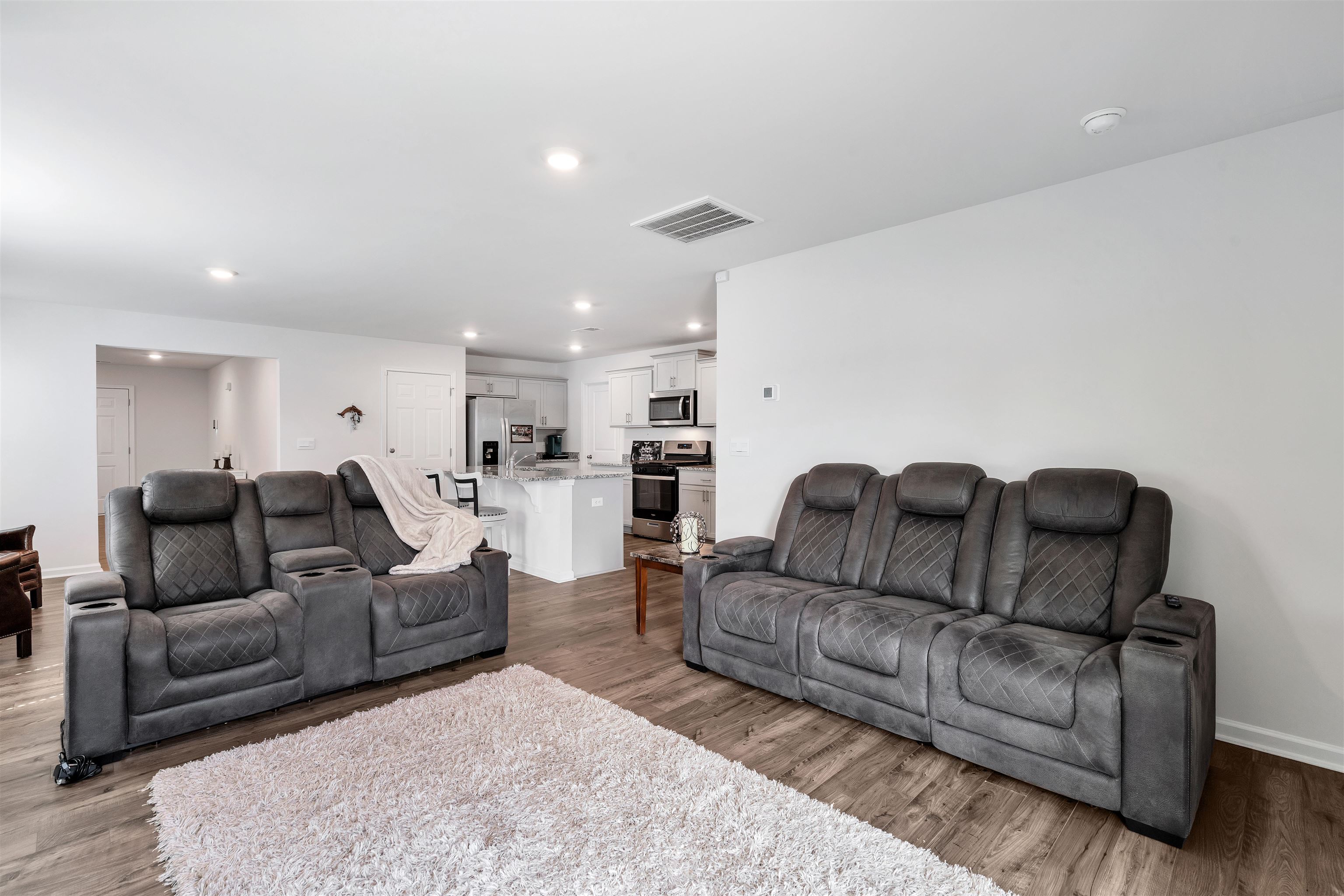 1808 Bridle Lane Property Photo 2