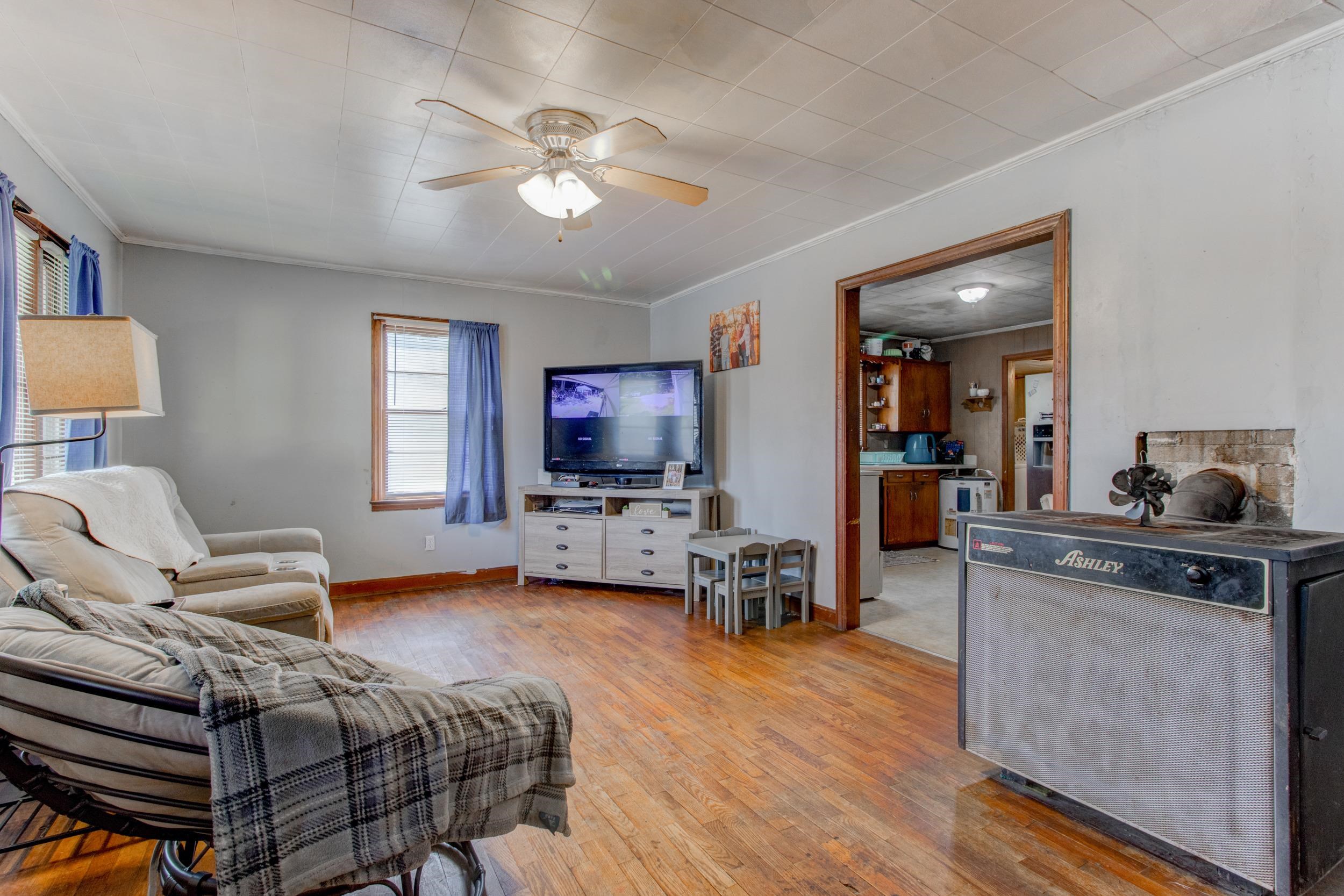 503 Wylie Street Property Photo 4