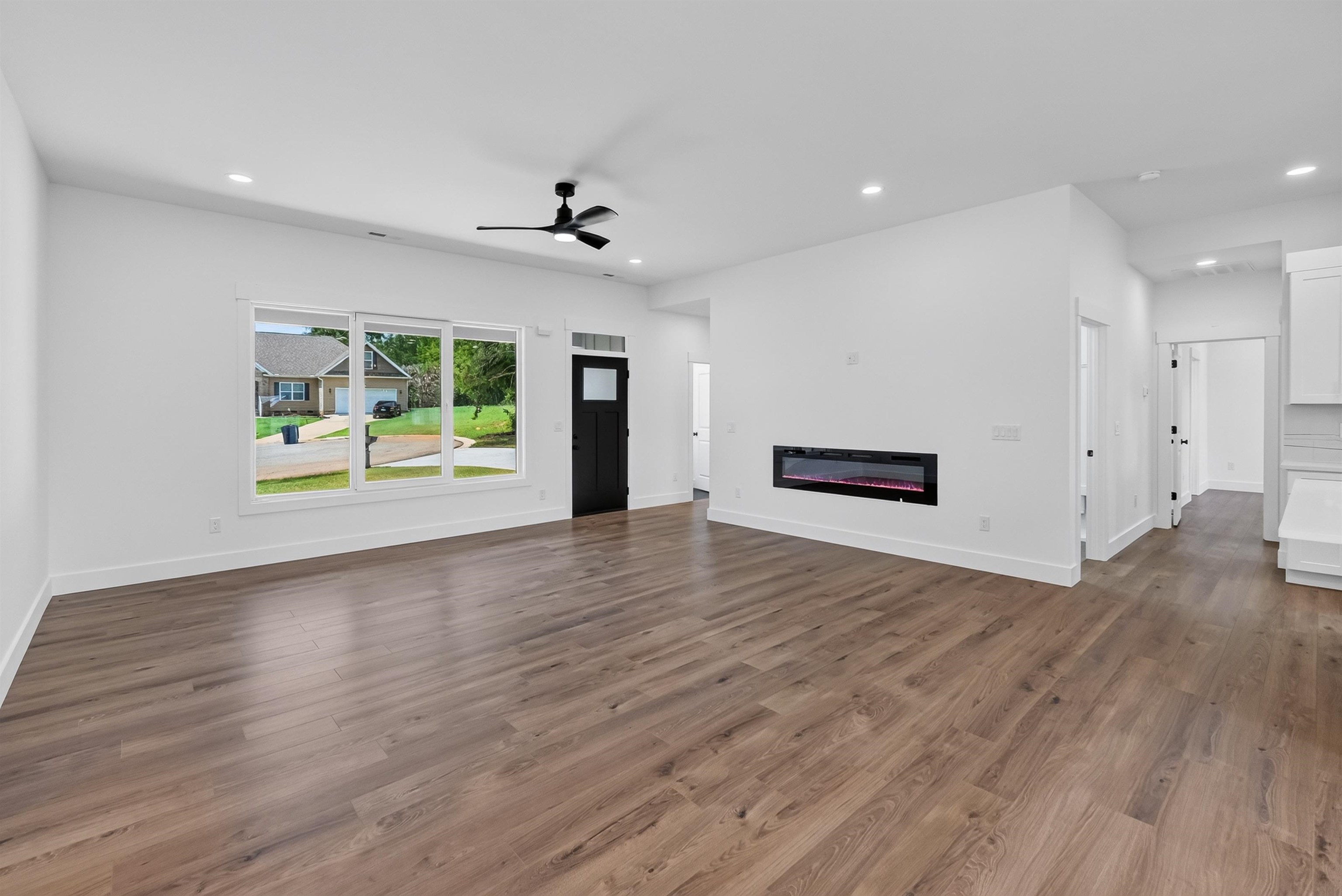 108 Houndsear Trail Property Photo 4