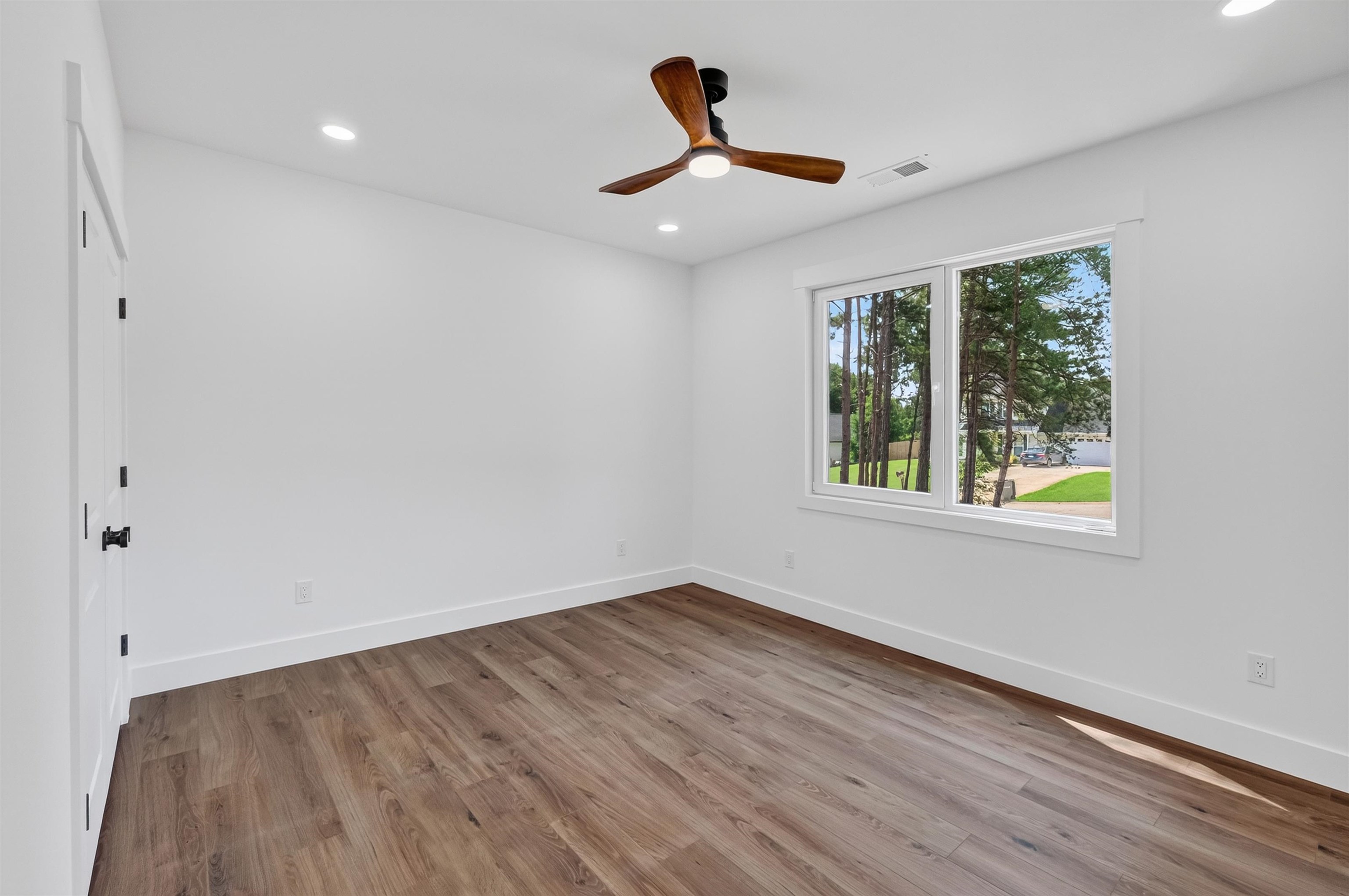 108 Houndsear Trail Property Photo 15