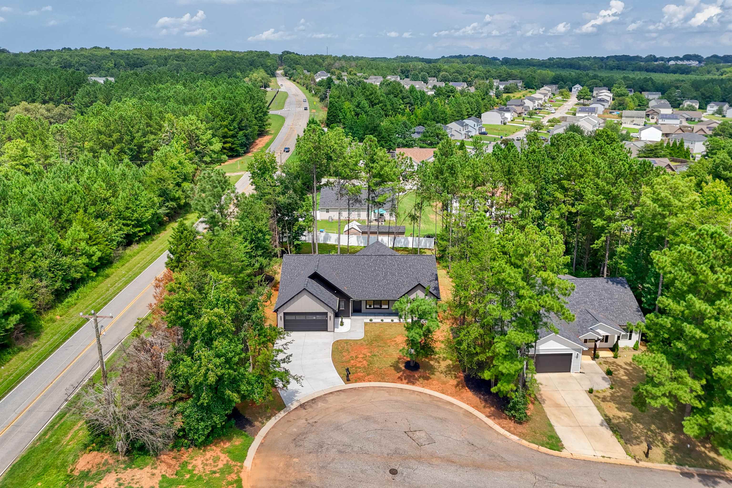 108 Houndsear Trail Property Photo 29