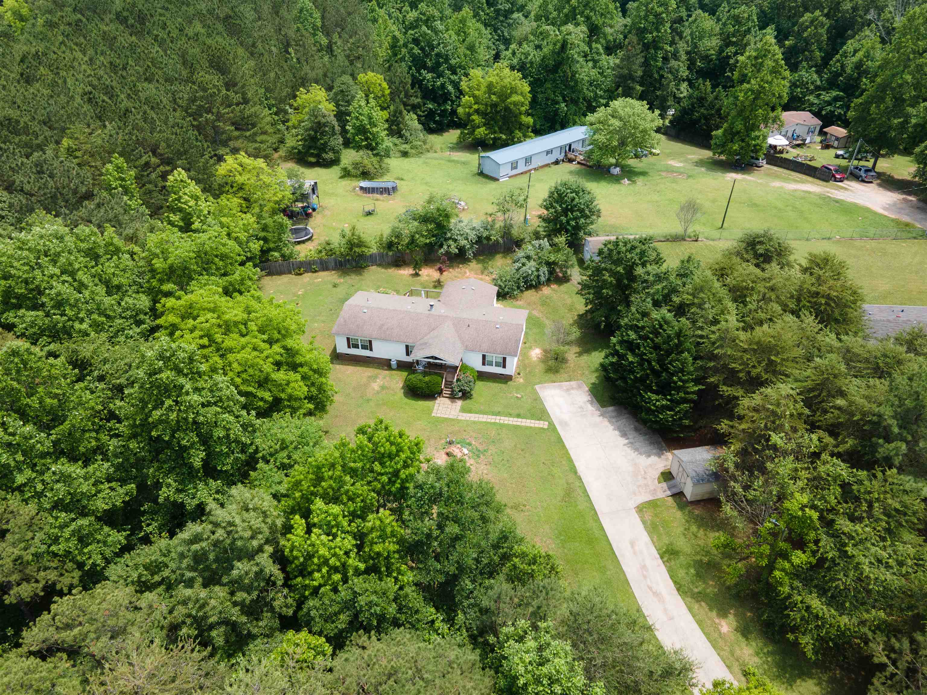 247 Pondfield Property Photo 4