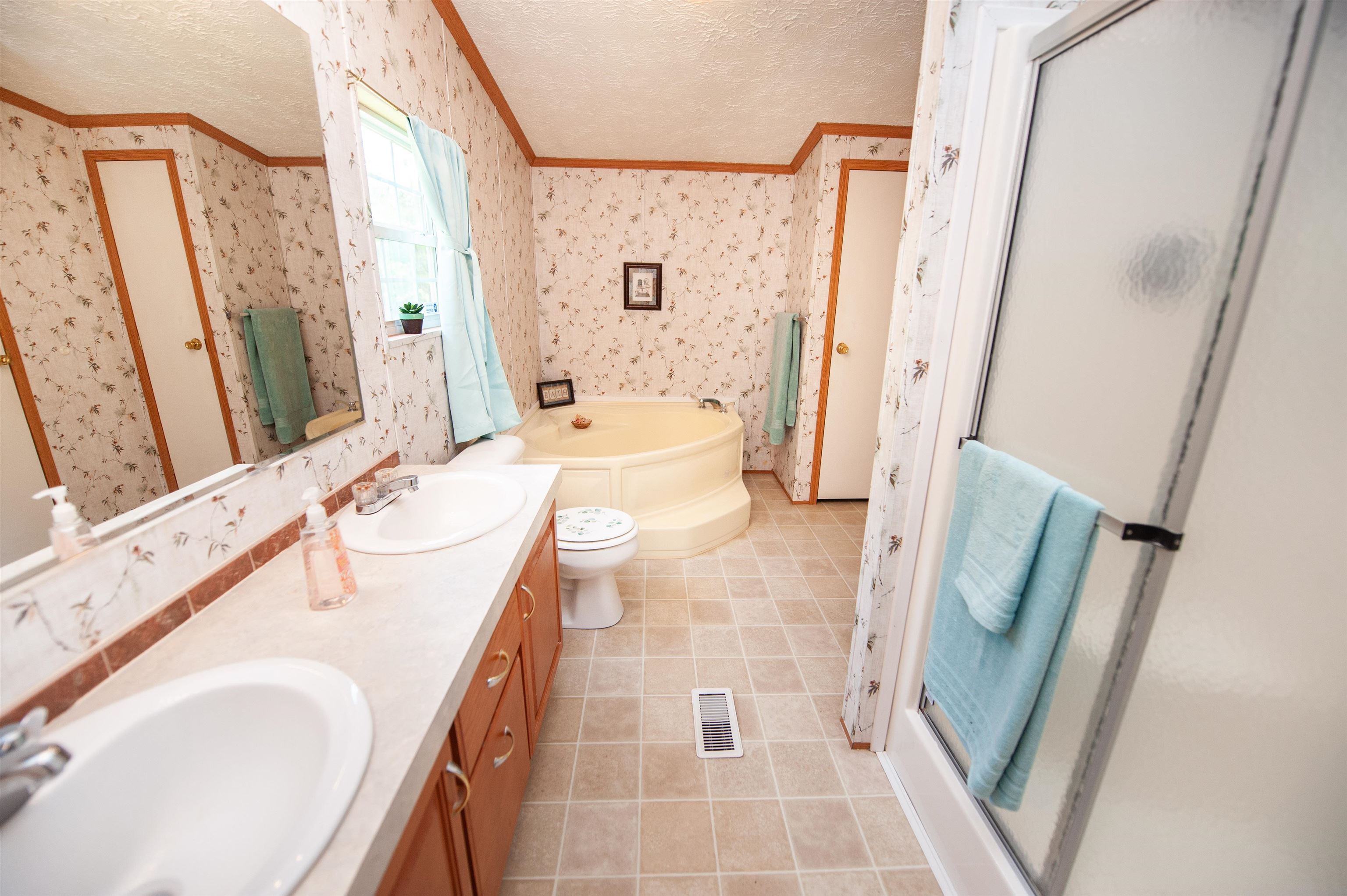 247 Pondfield Property Photo 27