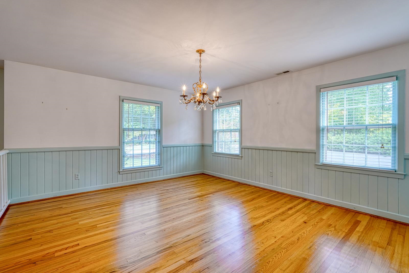 103 Pinetree Circle Property Photo 10
