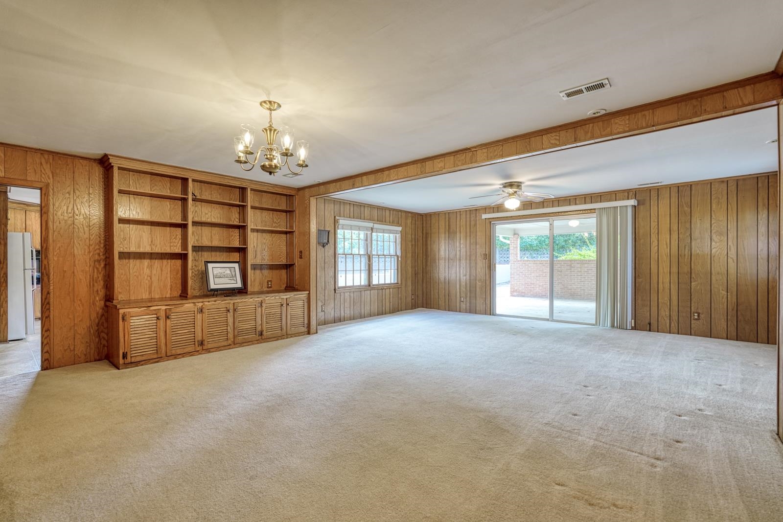 103 Pinetree Circle Property Photo 16