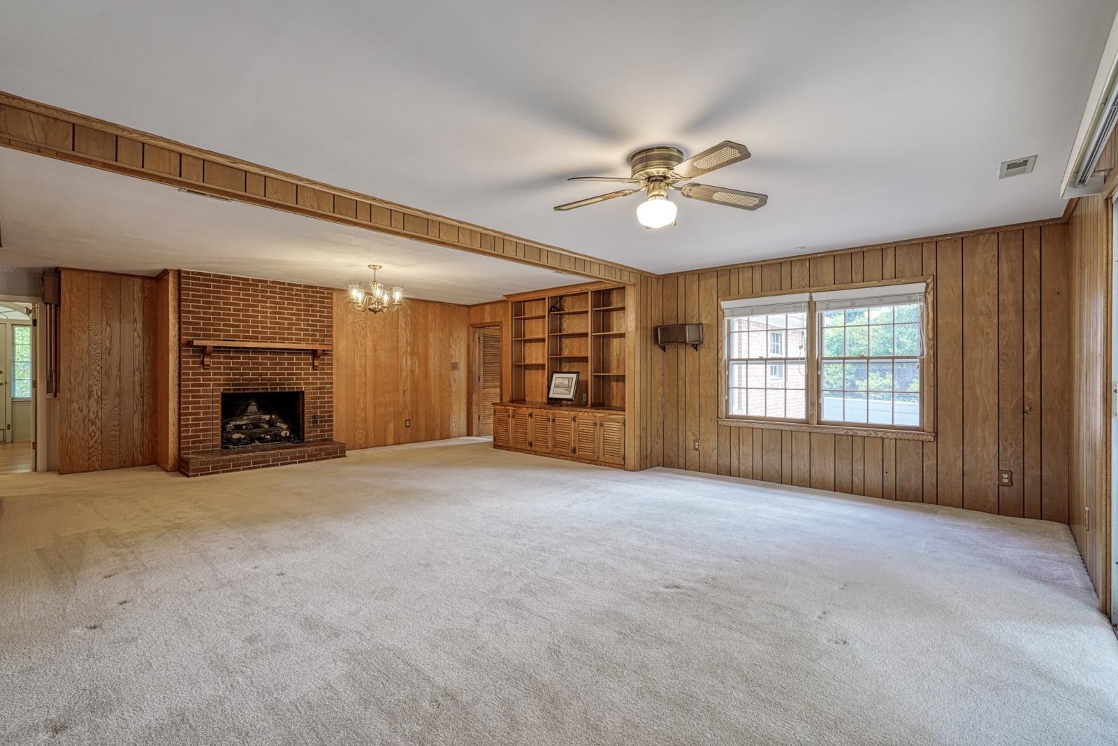 103 Pinetree Circle Property Photo 17