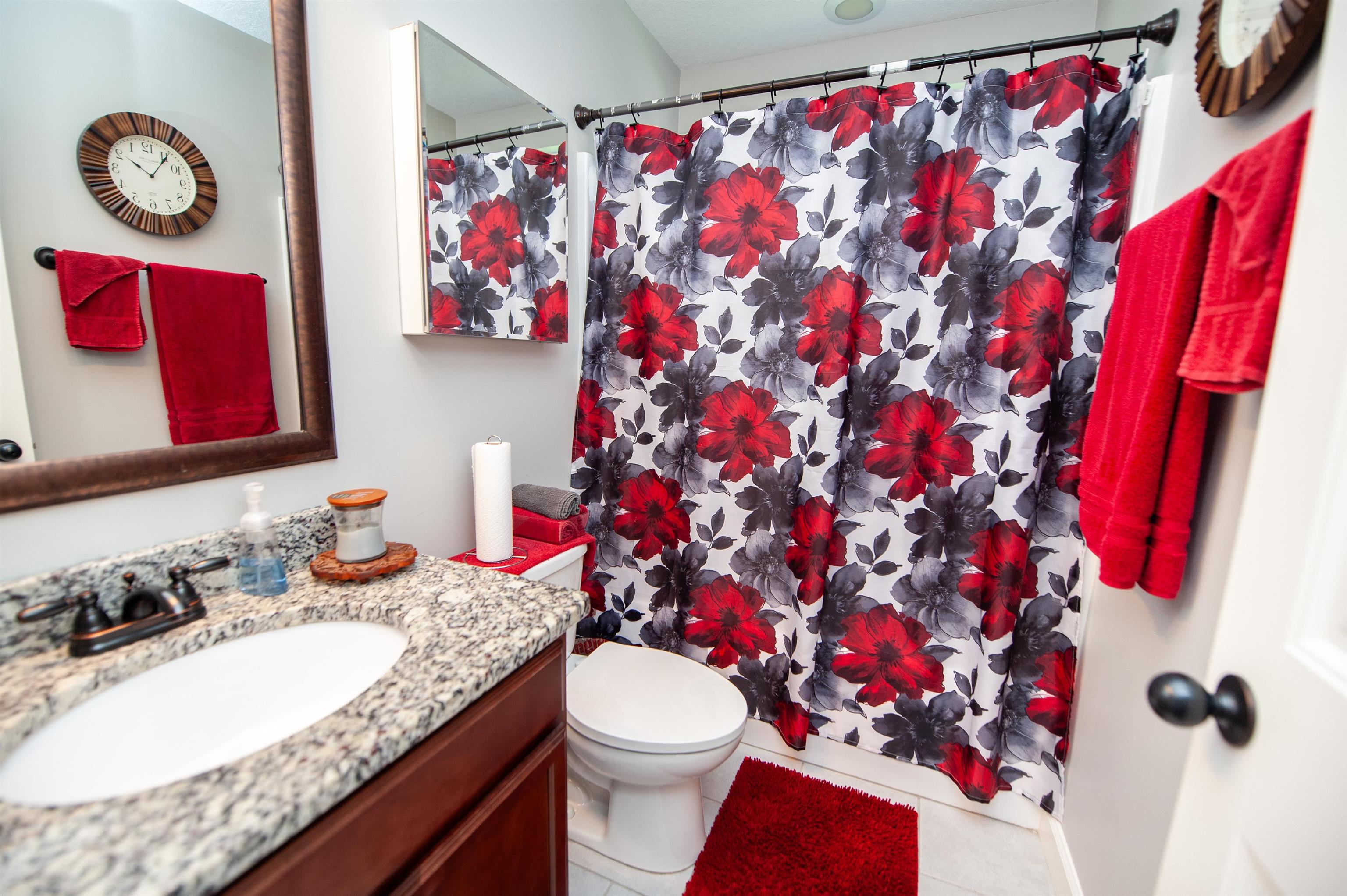 562 Ridgeville Crossing Drive Property Photo 4