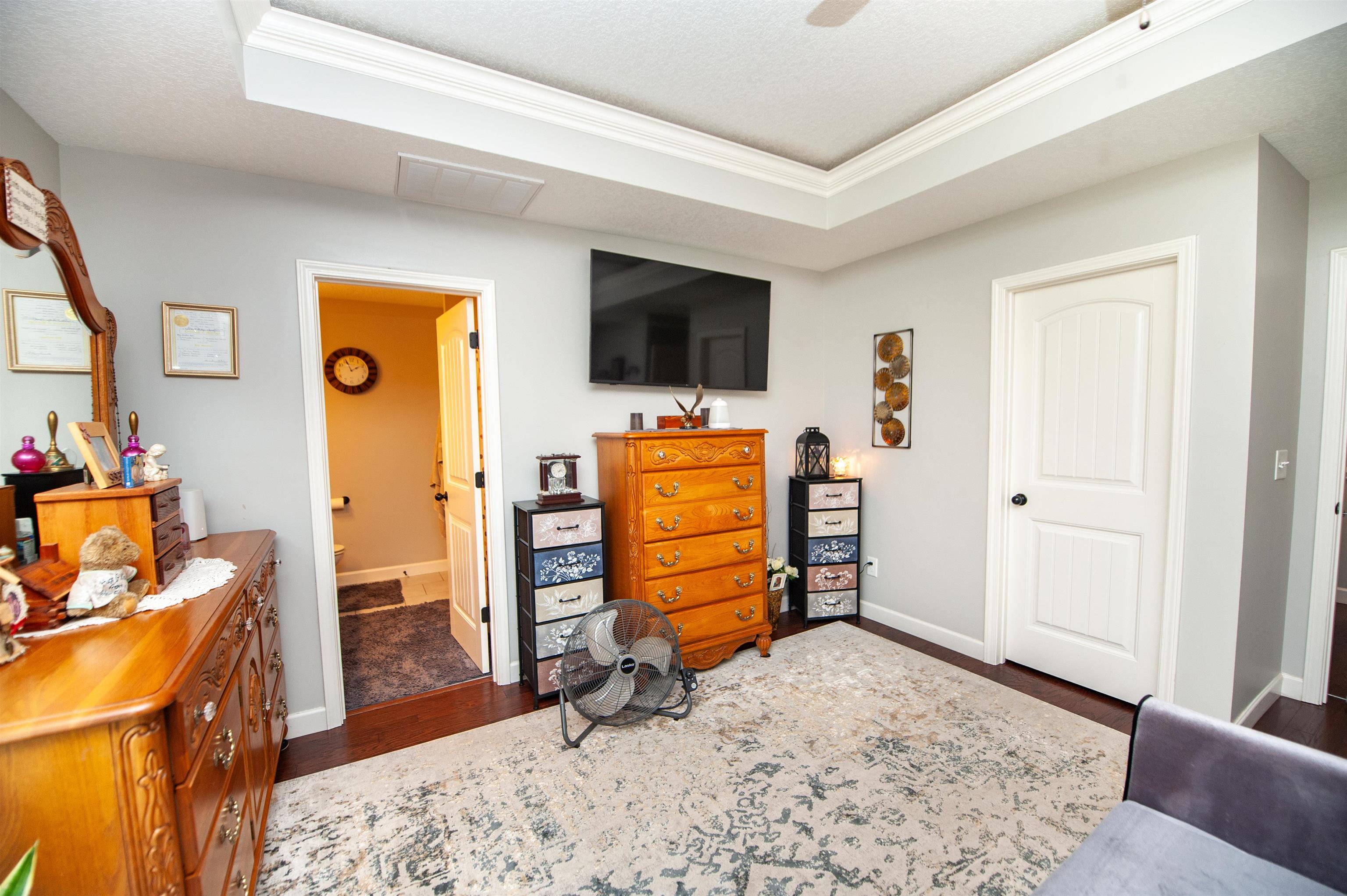 562 Ridgeville Crossing Drive Property Photo 8