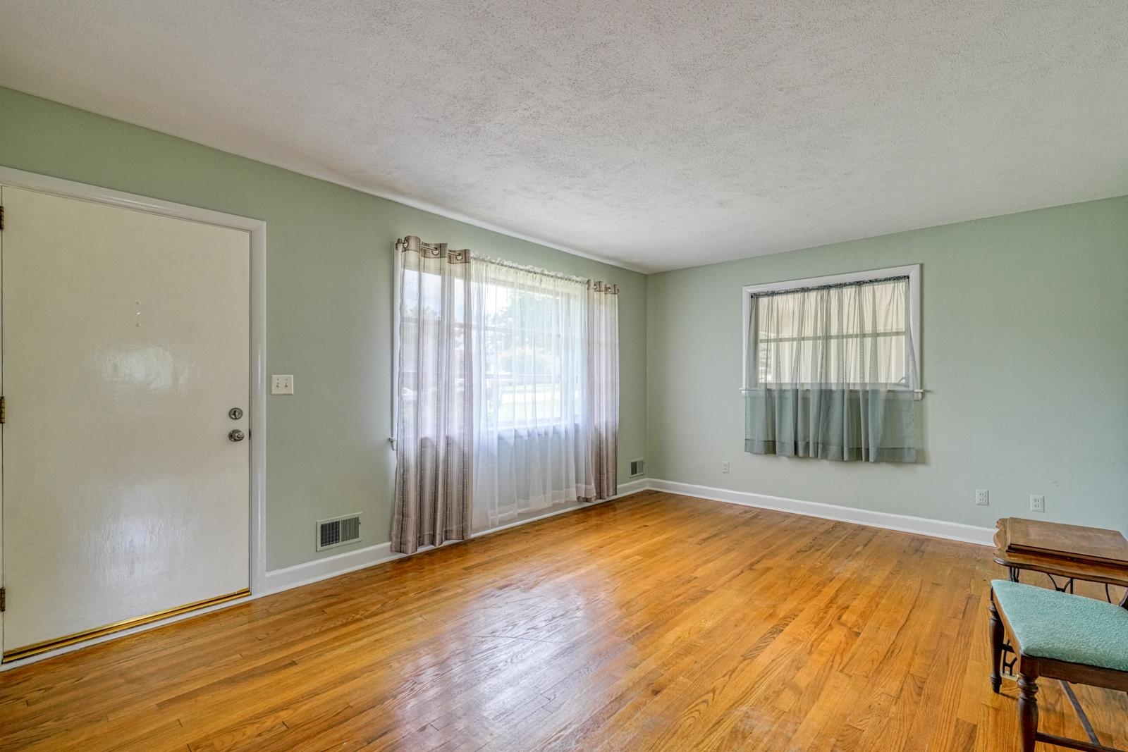 5 Clover Street Property Photo 8