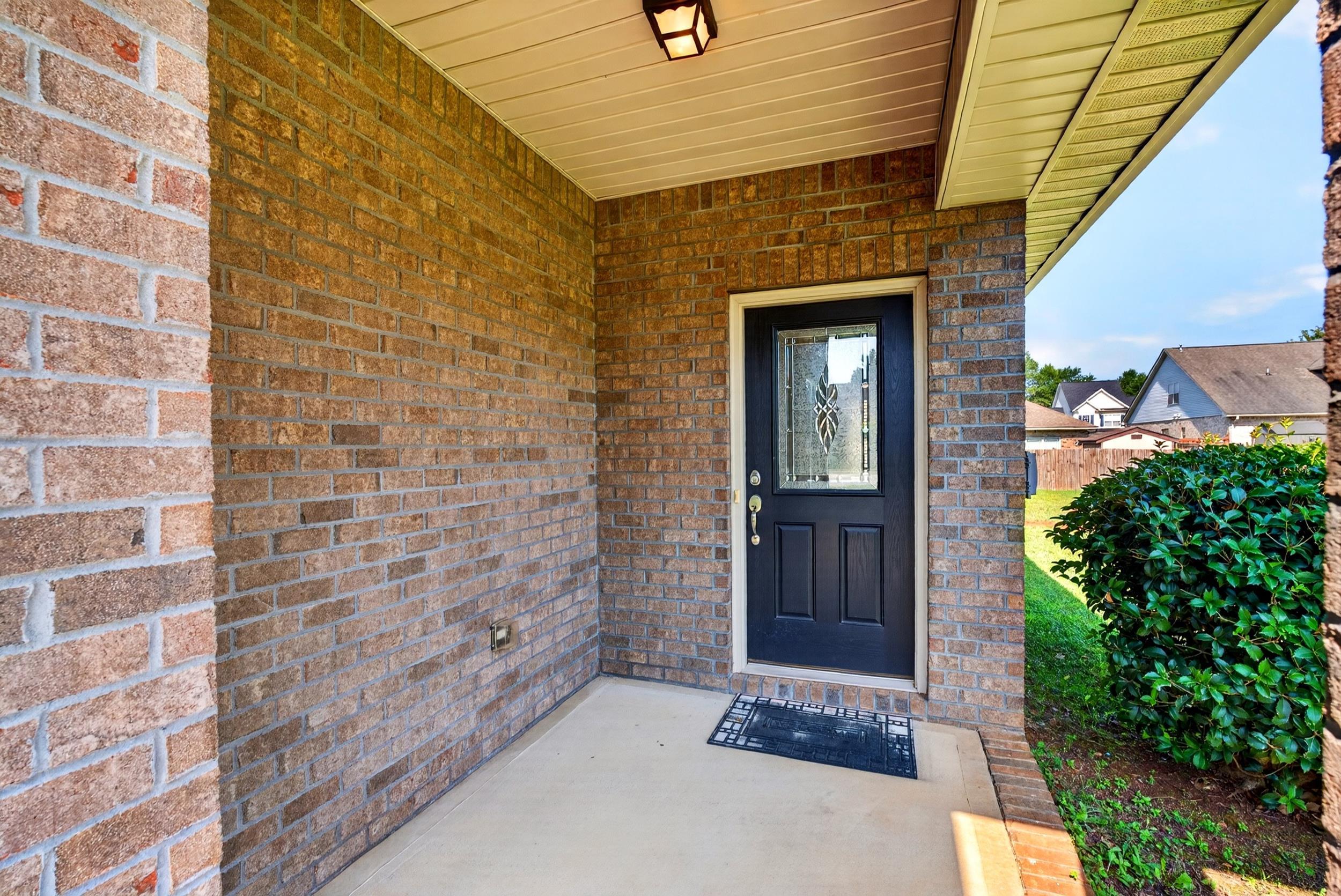 640 Flintrock Drive Property Photo 2