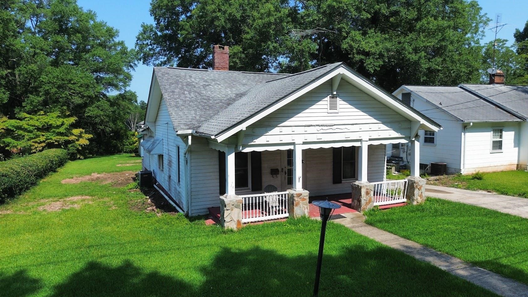 324 Vernon St Property Photo 1