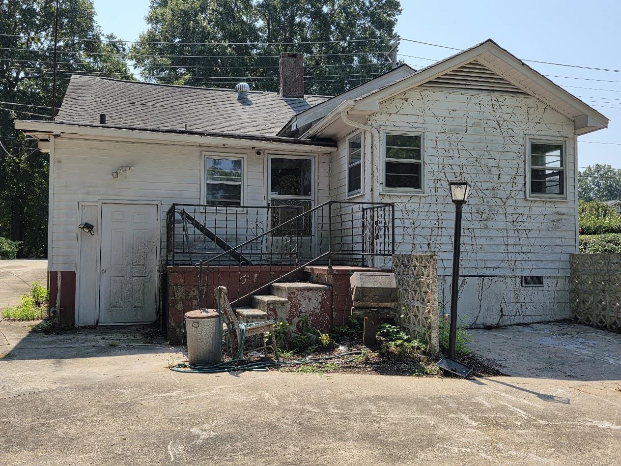 324 Vernon St Property Photo 8