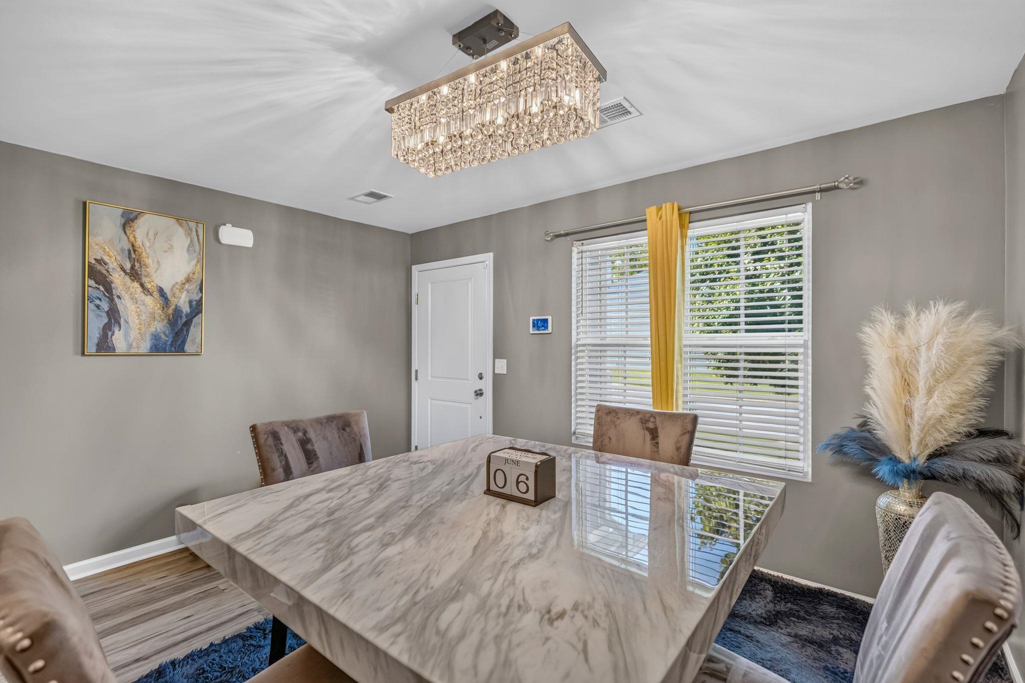520 Millsgate Circle Property Photo 4