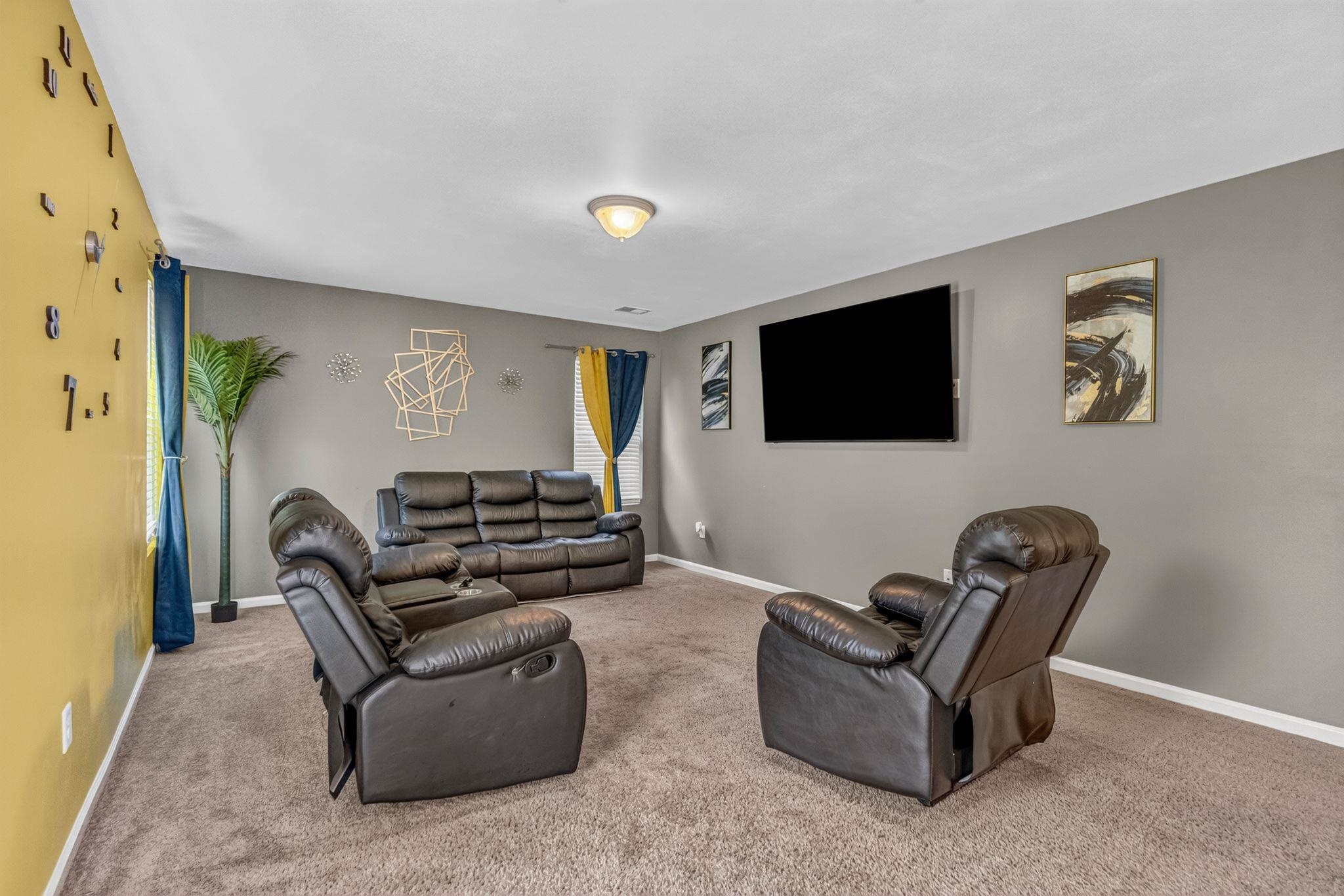520 Millsgate Circle Property Photo 6