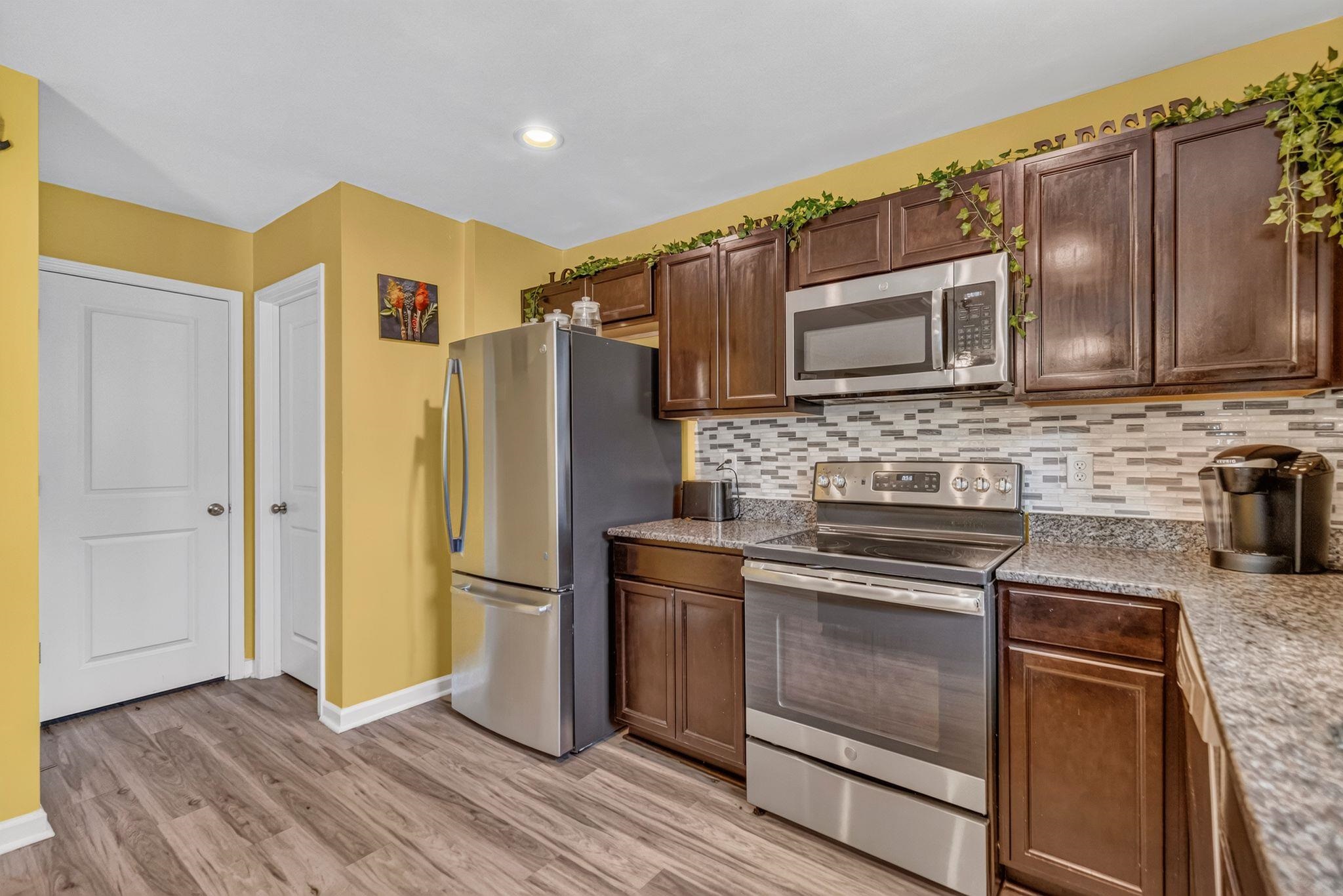 520 Millsgate Circle Property Photo 12