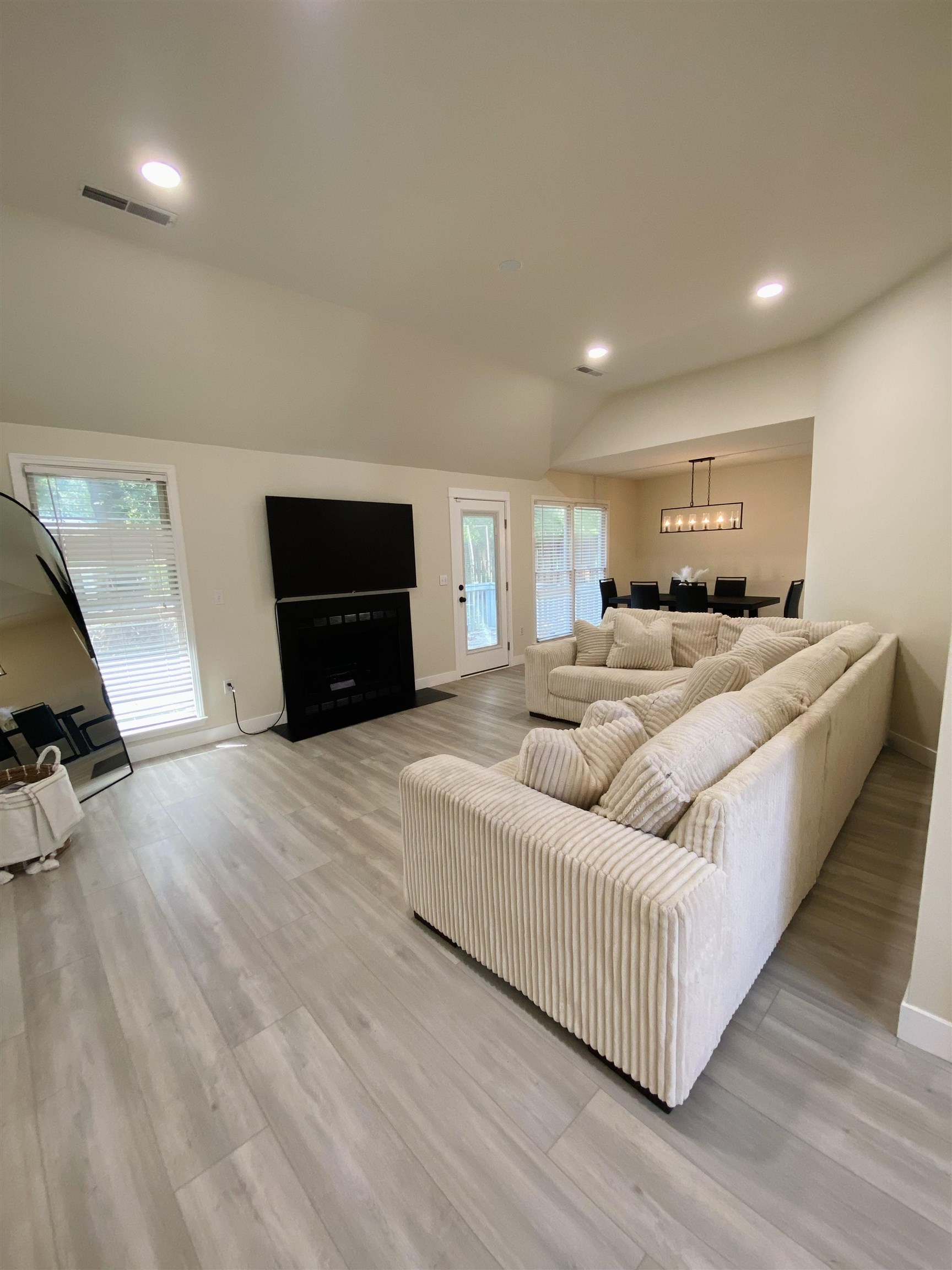 113 Riverrun Drive Property Photo 10