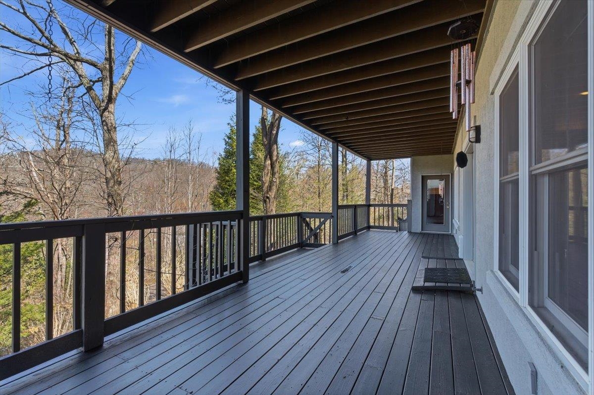 3 Rustic Court Property Photo 3