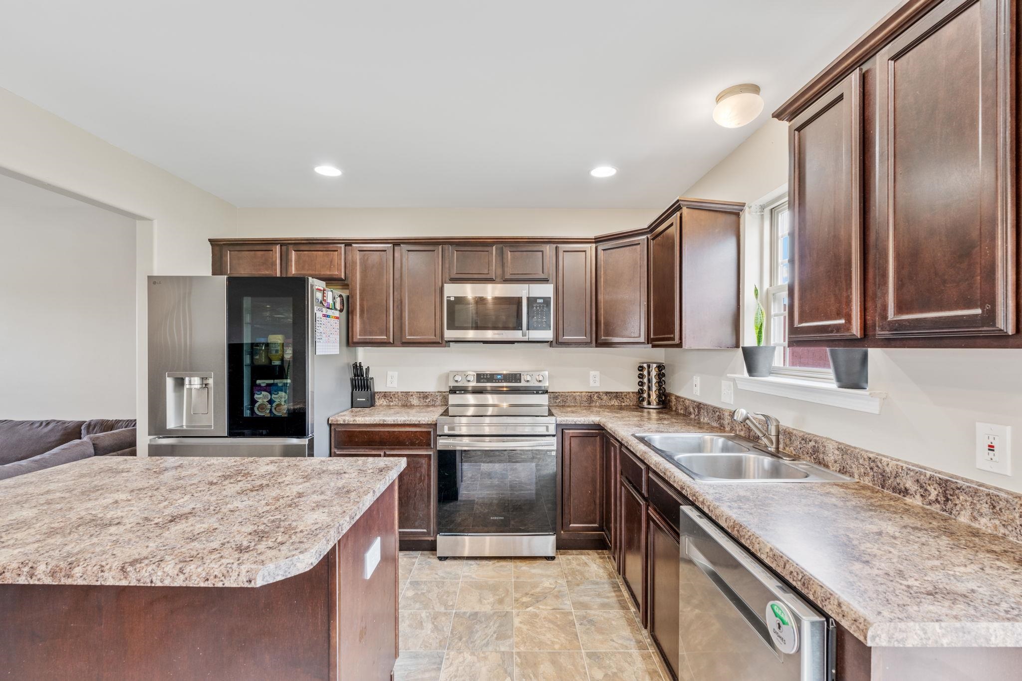 205 Mariner Court Property Photo 10