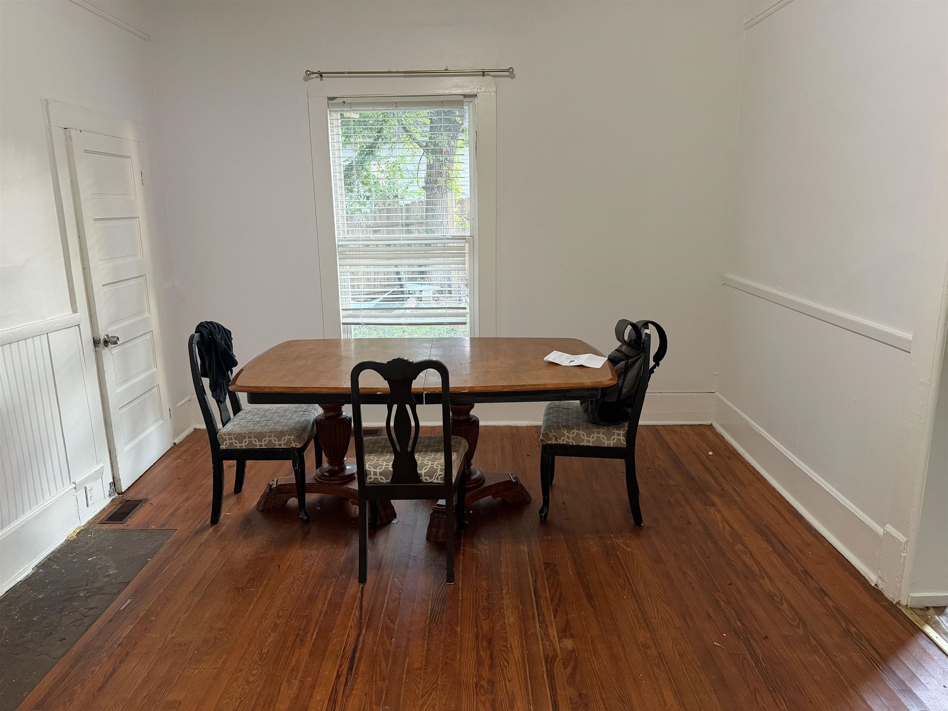 5 Arkmain St Street Property Photo 12