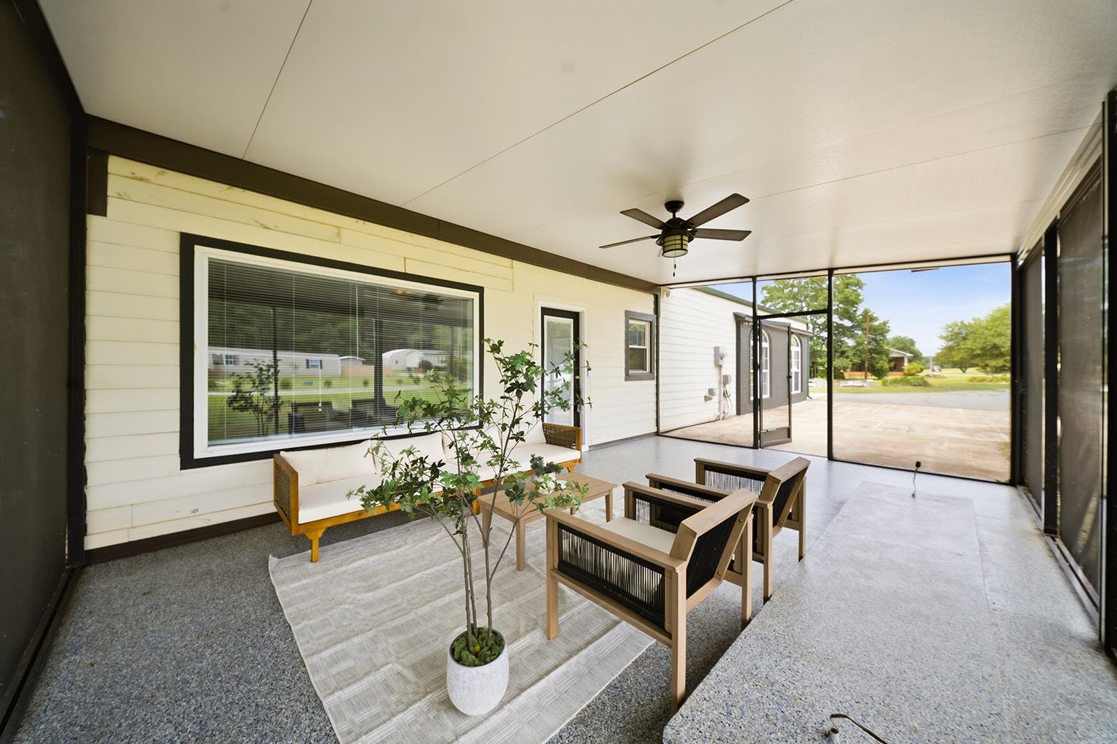 4055 Highway 357 Property Photo 3