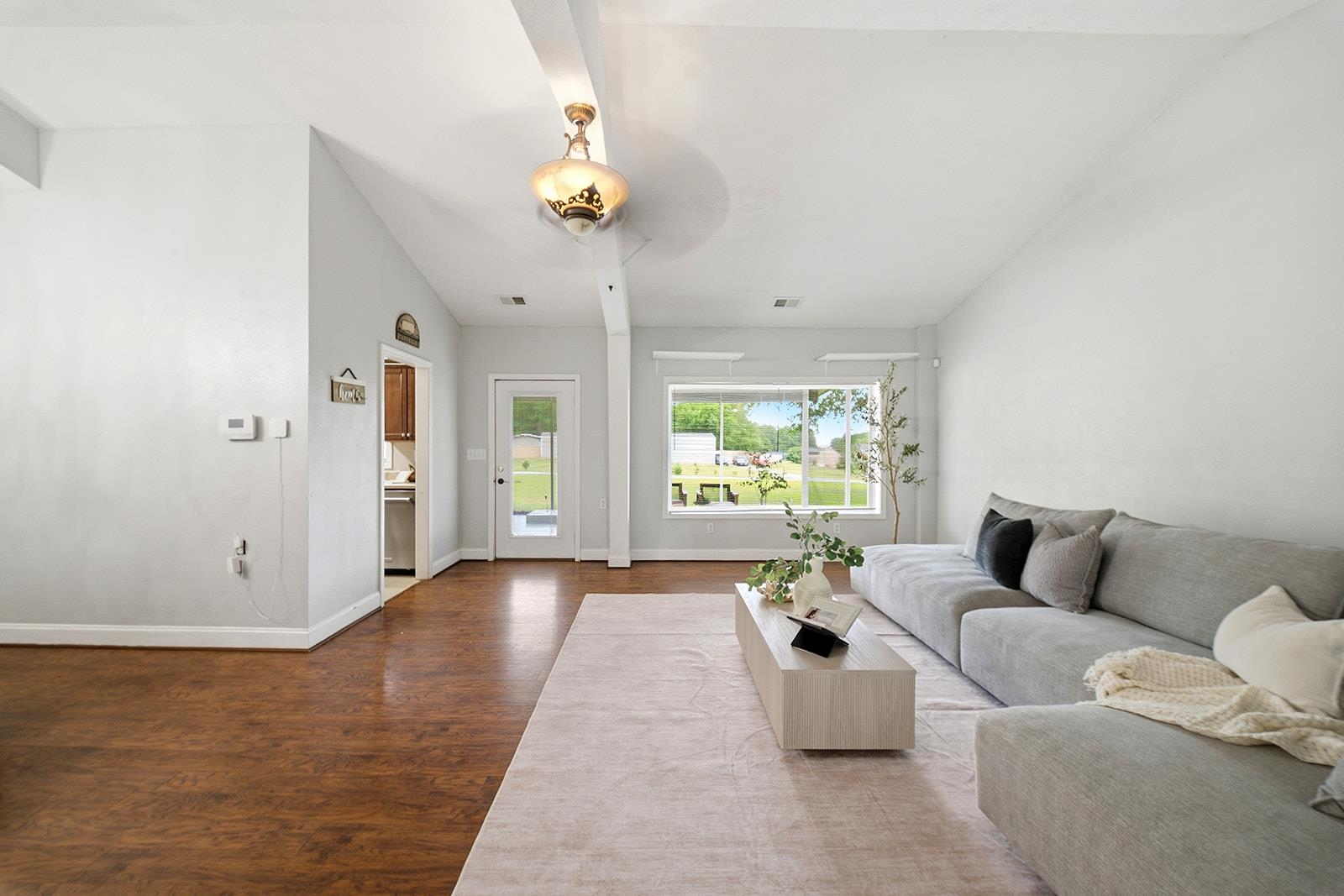 4055 Highway 357 Property Photo 5