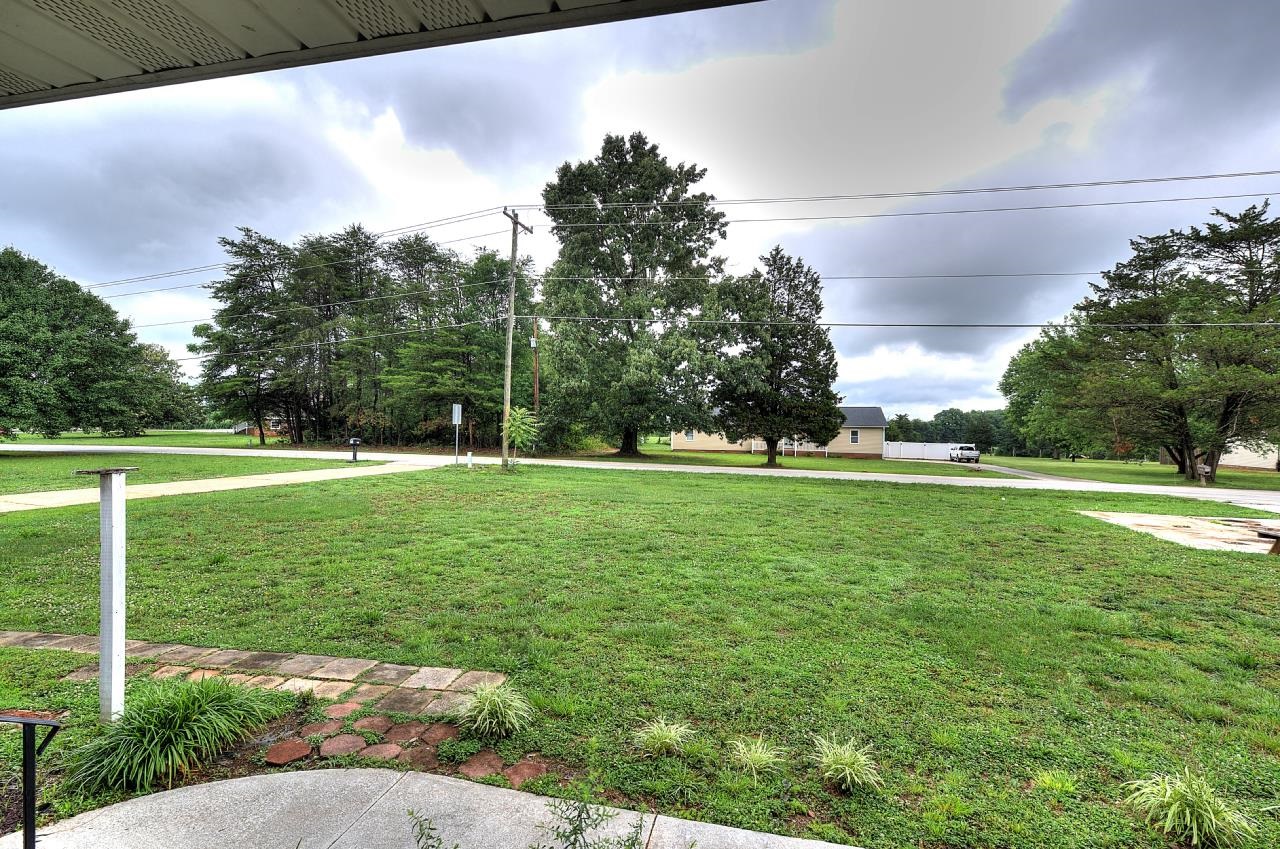 1195 Holly Springs Road Property Photo 3