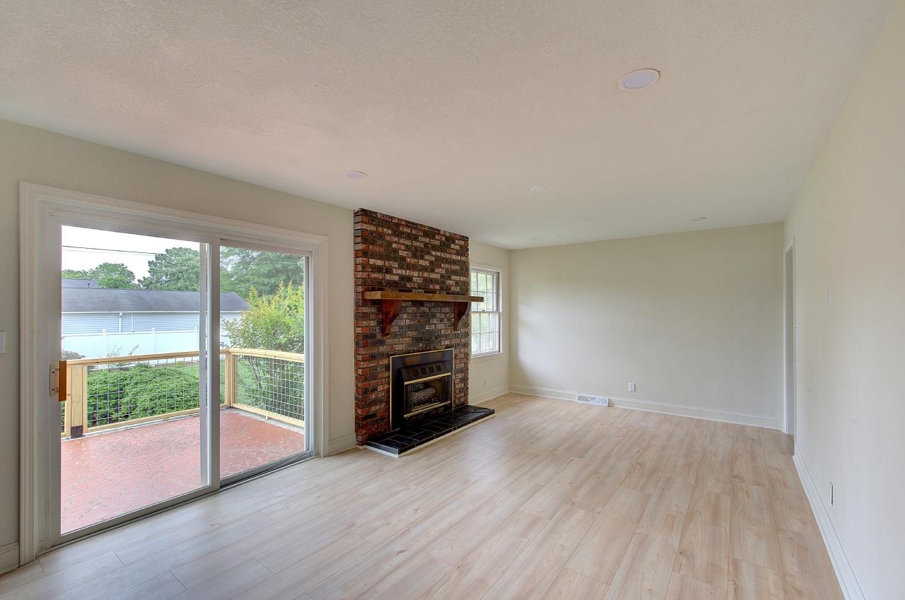 1195 Holly Springs Road Property Photo 15