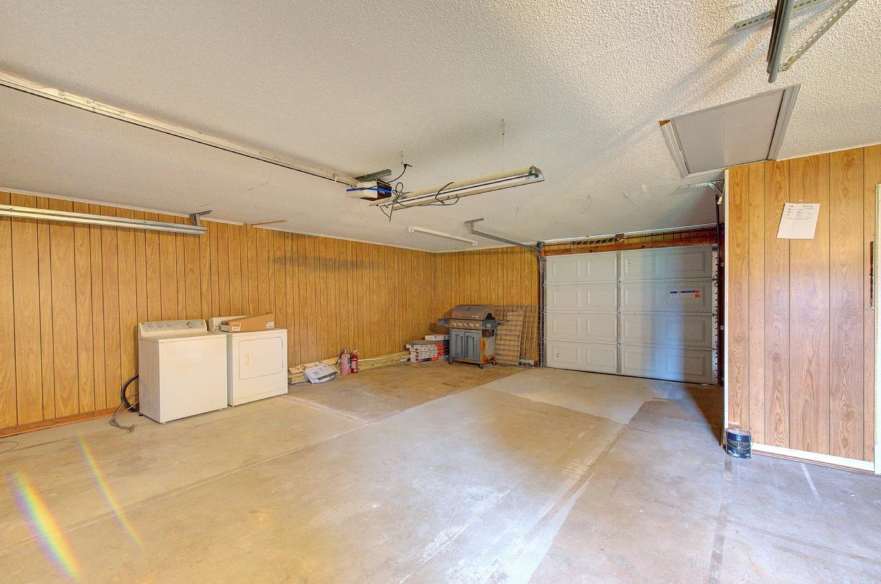1195 Holly Springs Road Property Photo 35