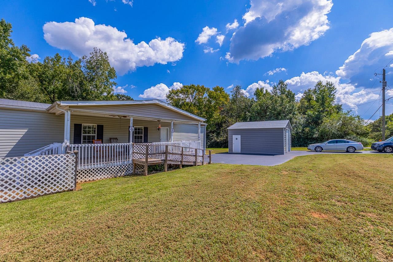 438 Lockhart Lane Property Photo 3