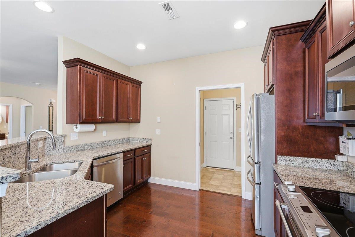 468 Brenda Way Property Photo 11